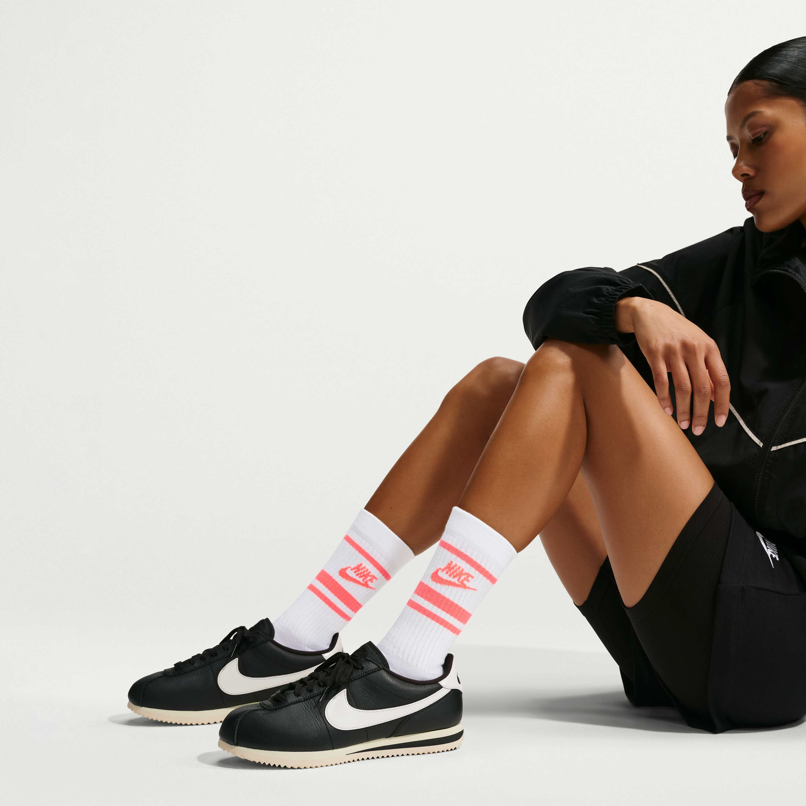 Nike Sportswear Dri-FIT Everyday Essential image number 5