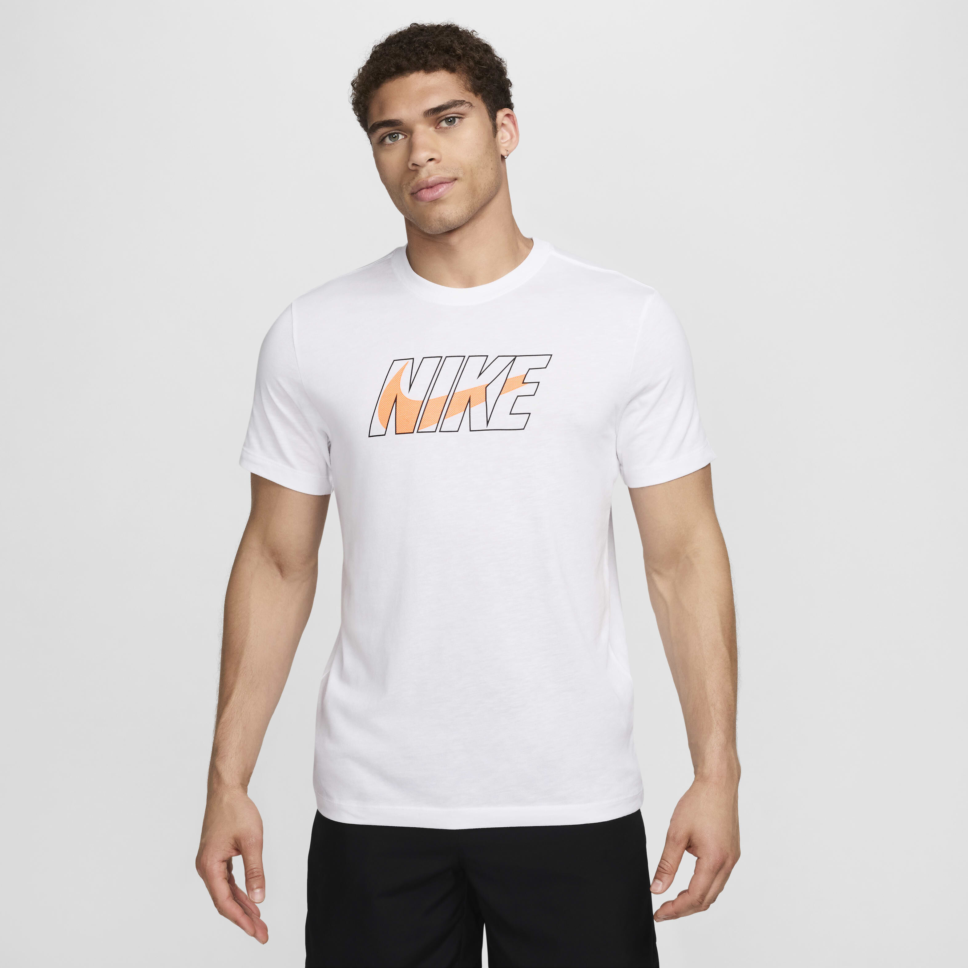 Buy Nike Men s Dri FIT Fitness T Shirt Nike Saudi Official