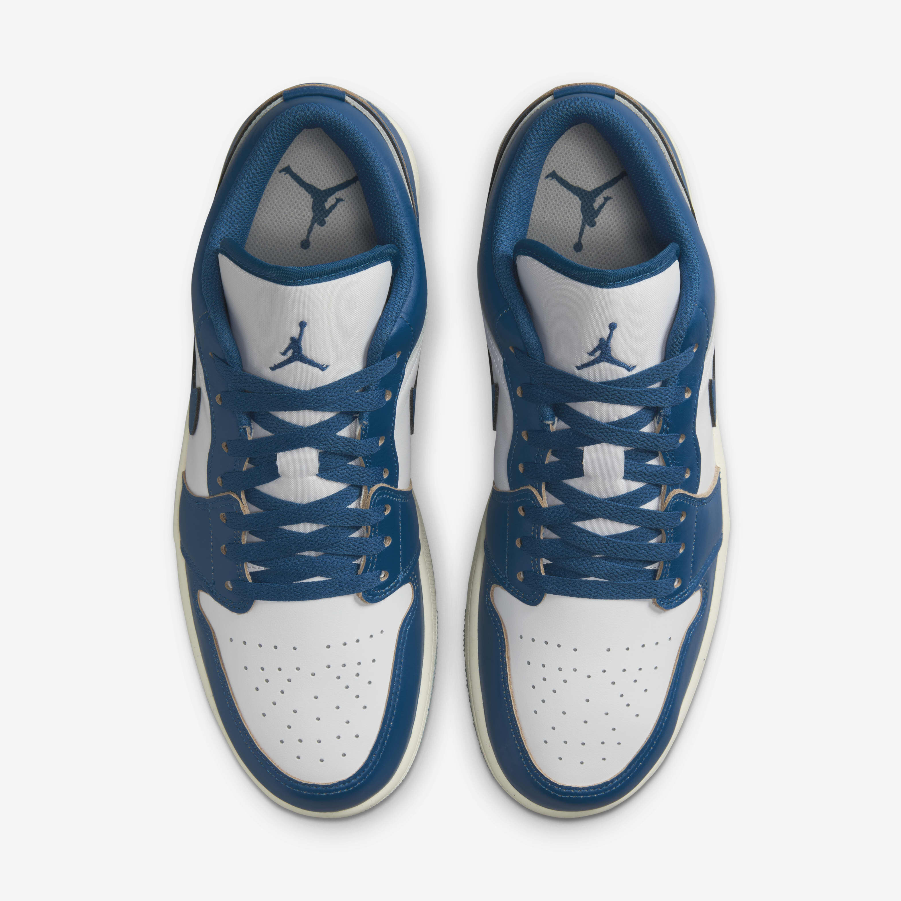 Air Jordan 1 Low SE image number 3
