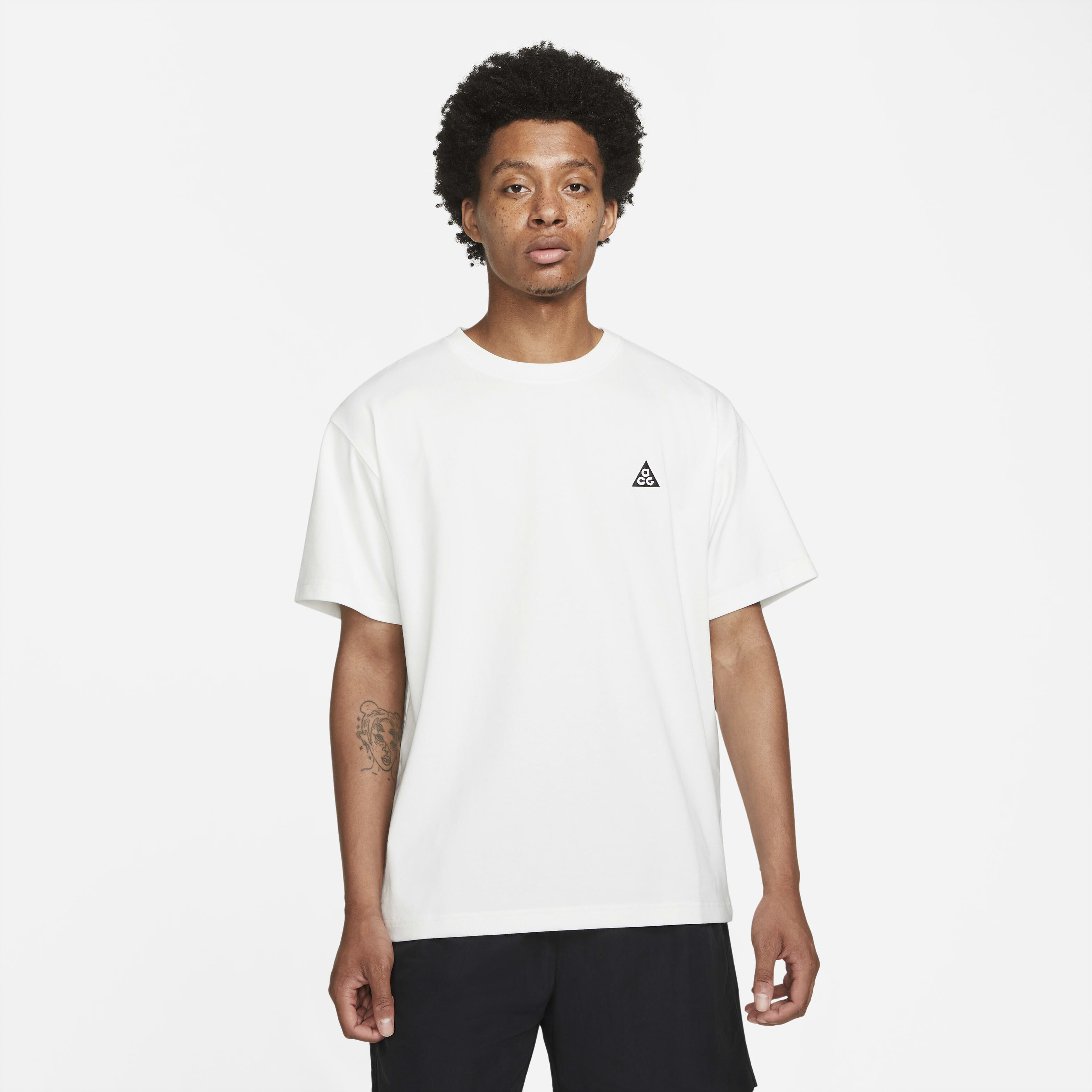 Buy Nike ACG Men's T-Shirt - Summit White | Nike Saudi Official