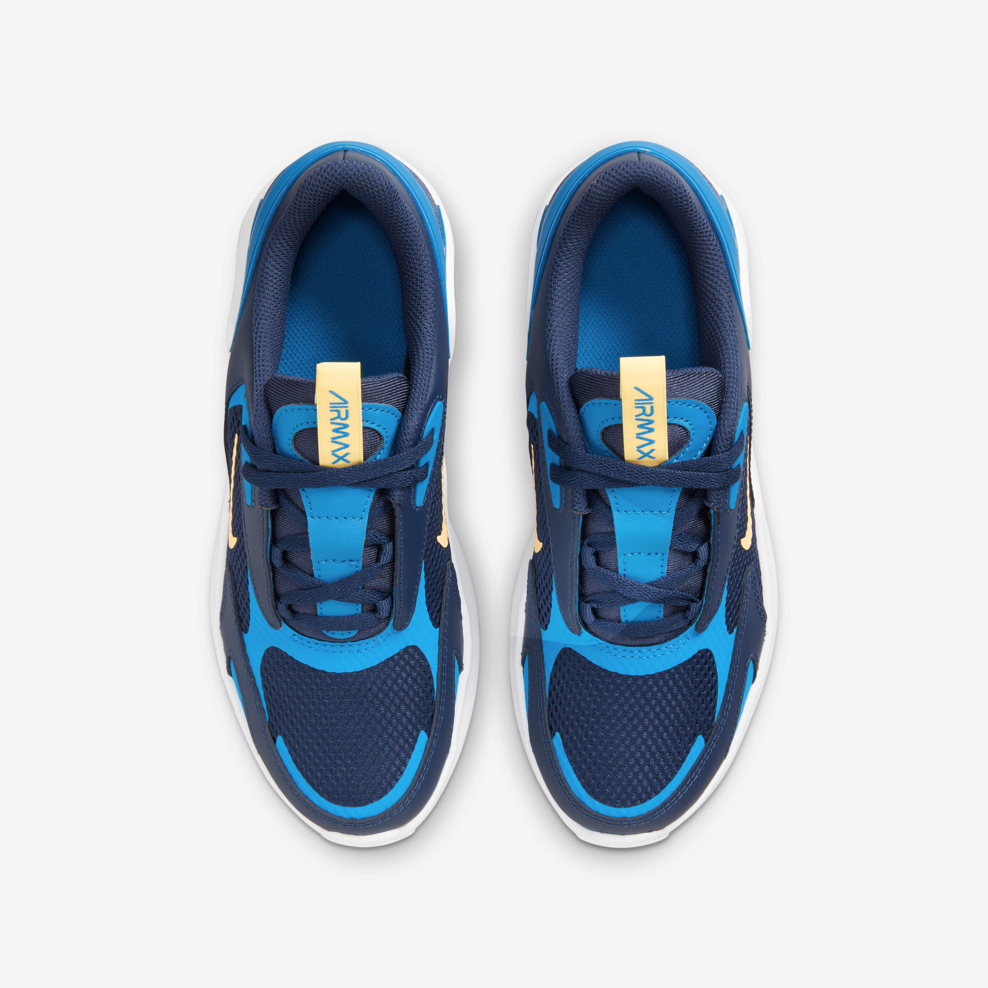 اير ماكس بولت image number 3