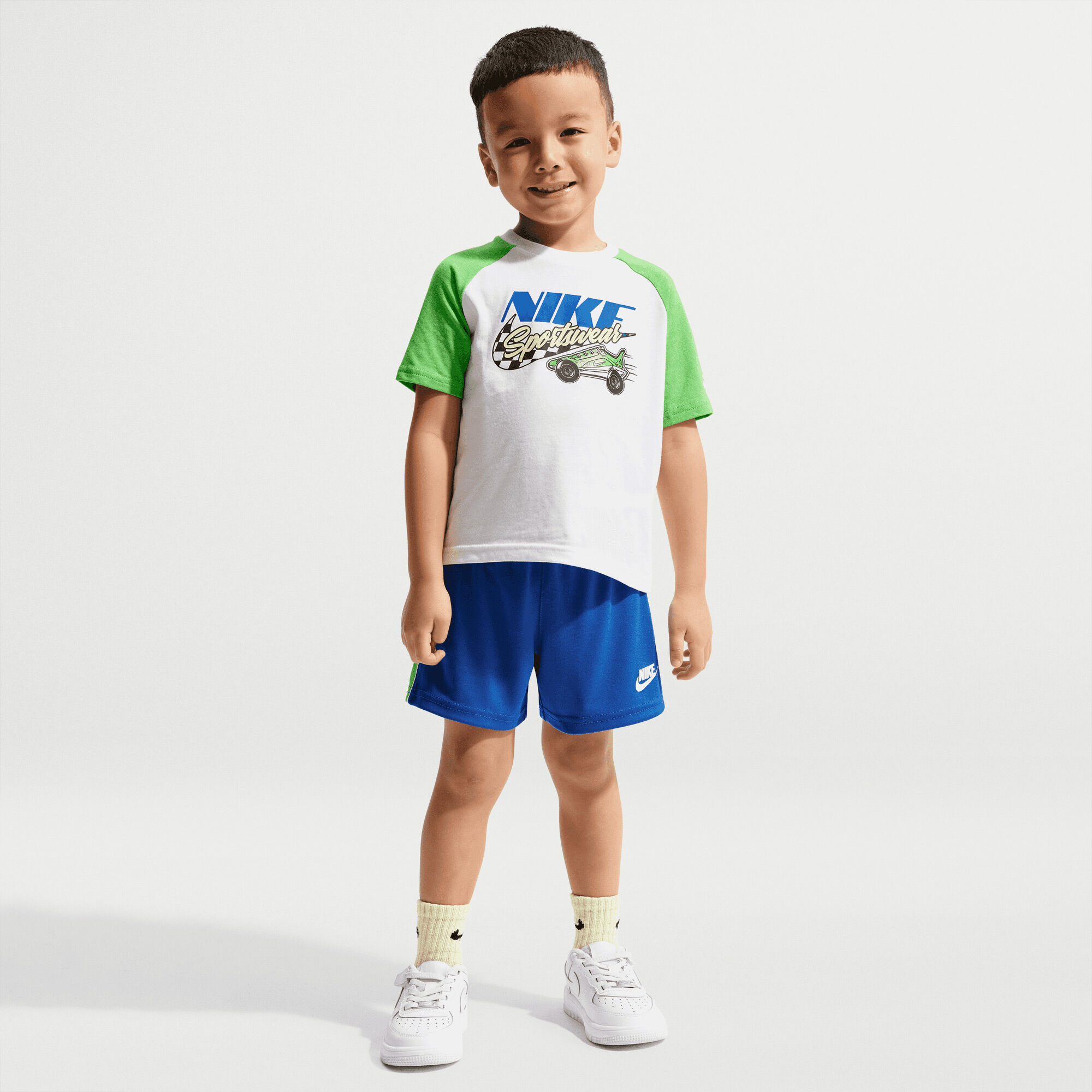 Nike Sportswear image number 0