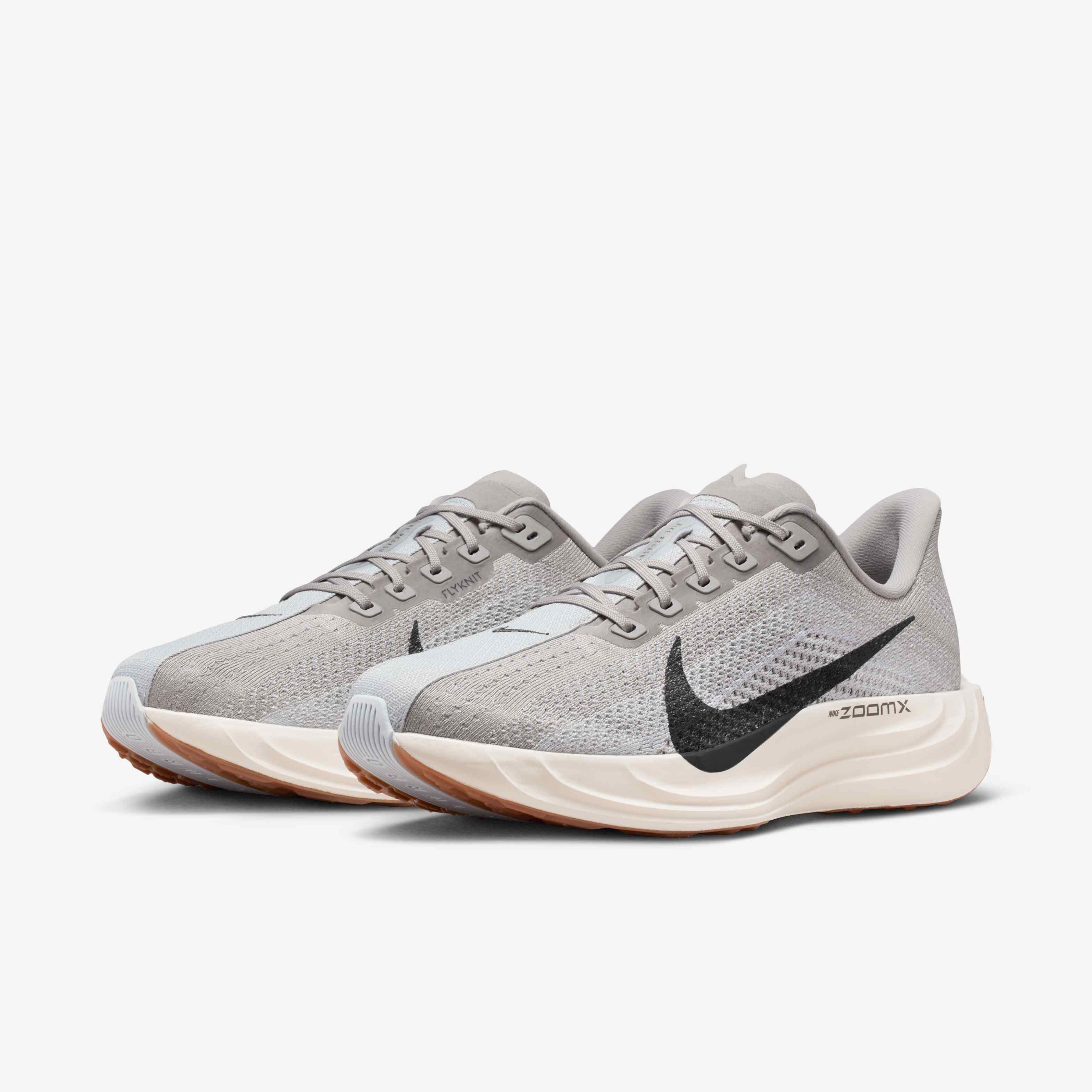 Nike Pegasus Plus image number 4