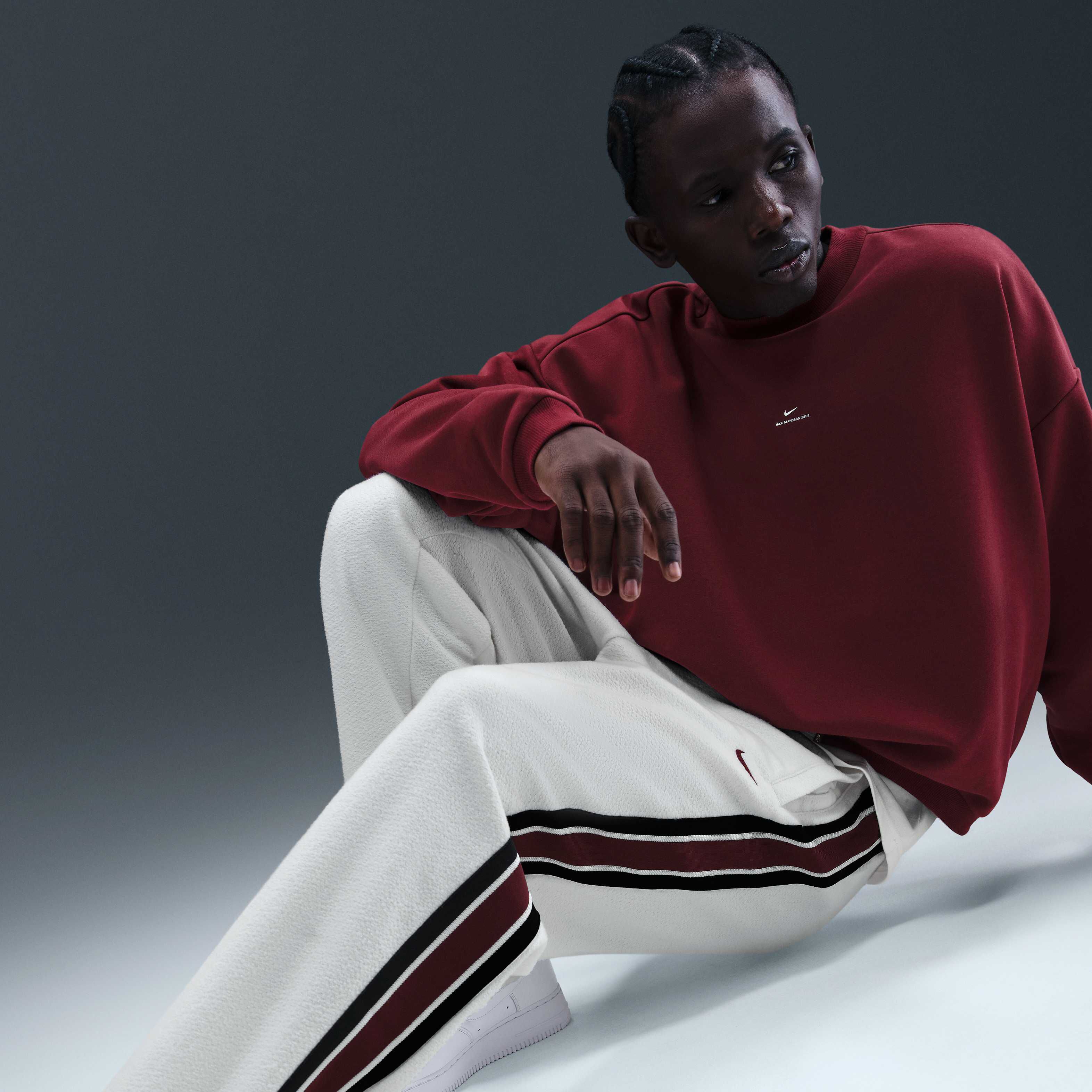 LeBron Standard Issue image number 4