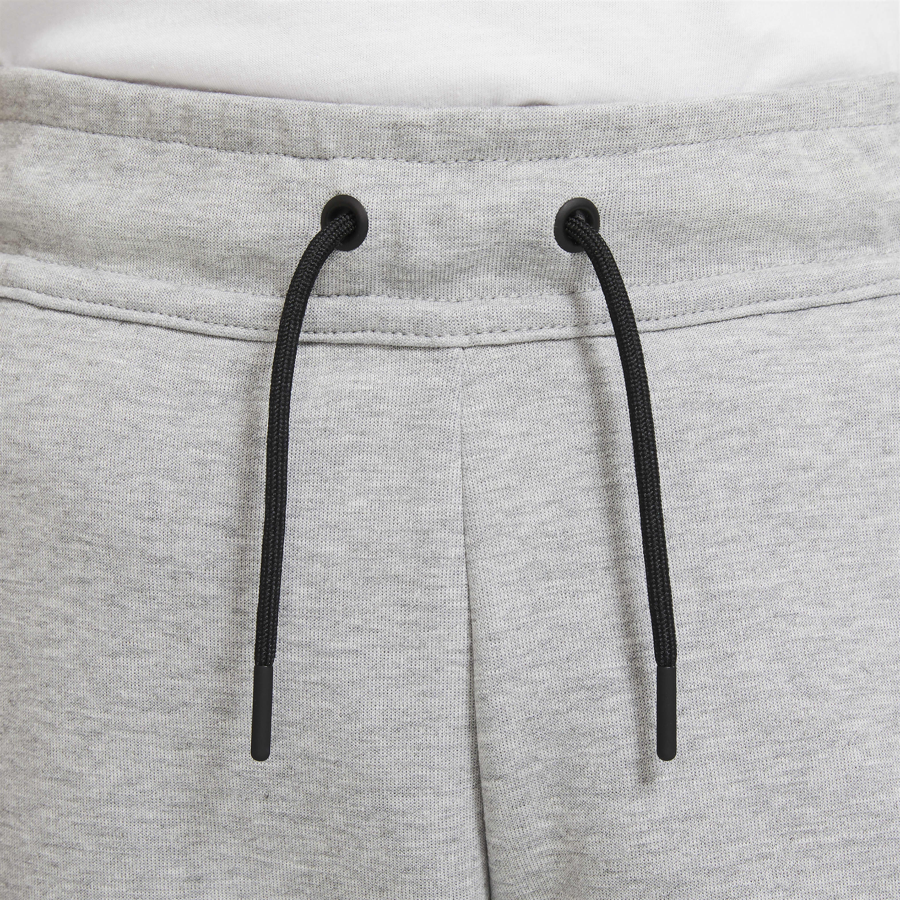 Nike Sportswear Tech Fleece image number 3