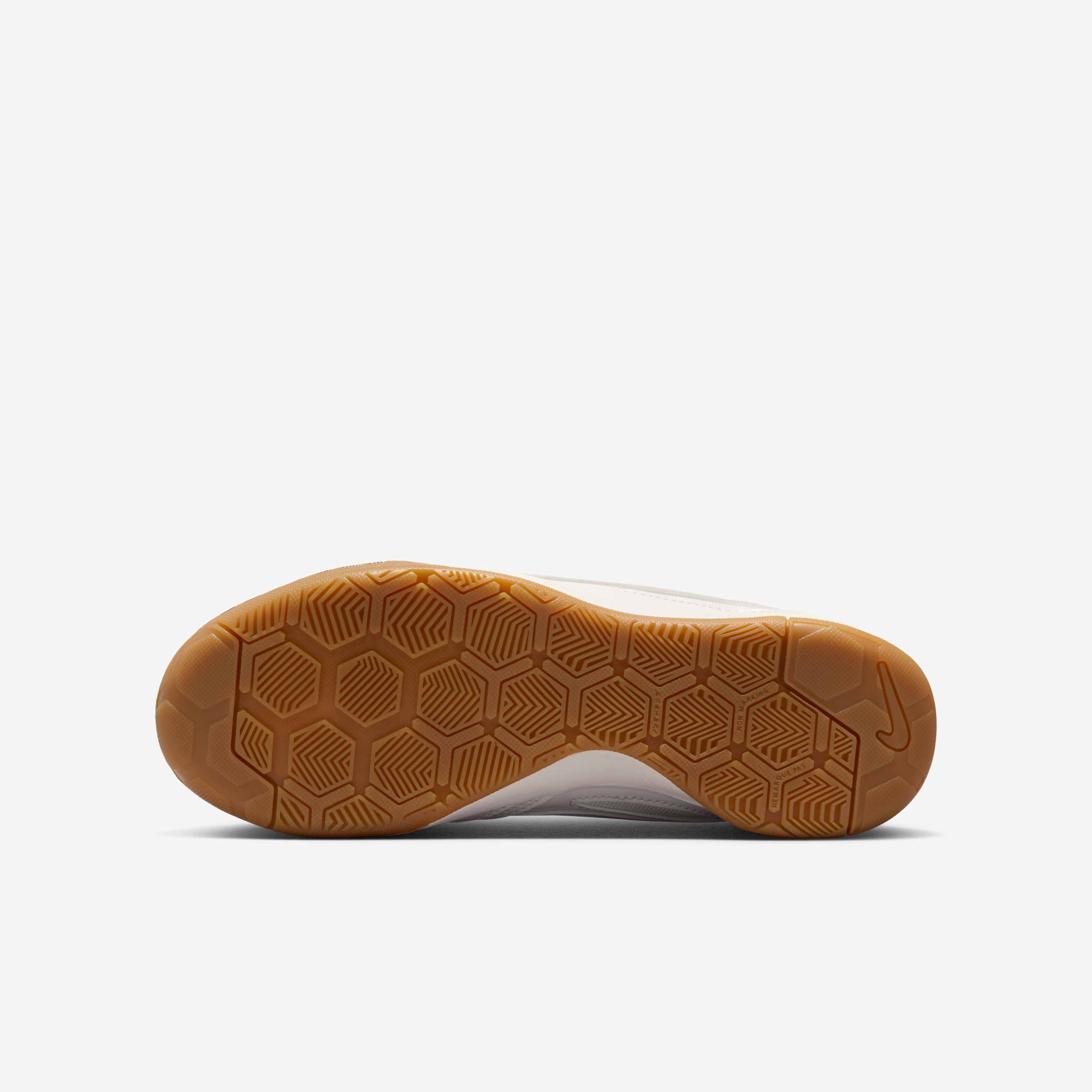 نايكي جاتو LV8 image number 1