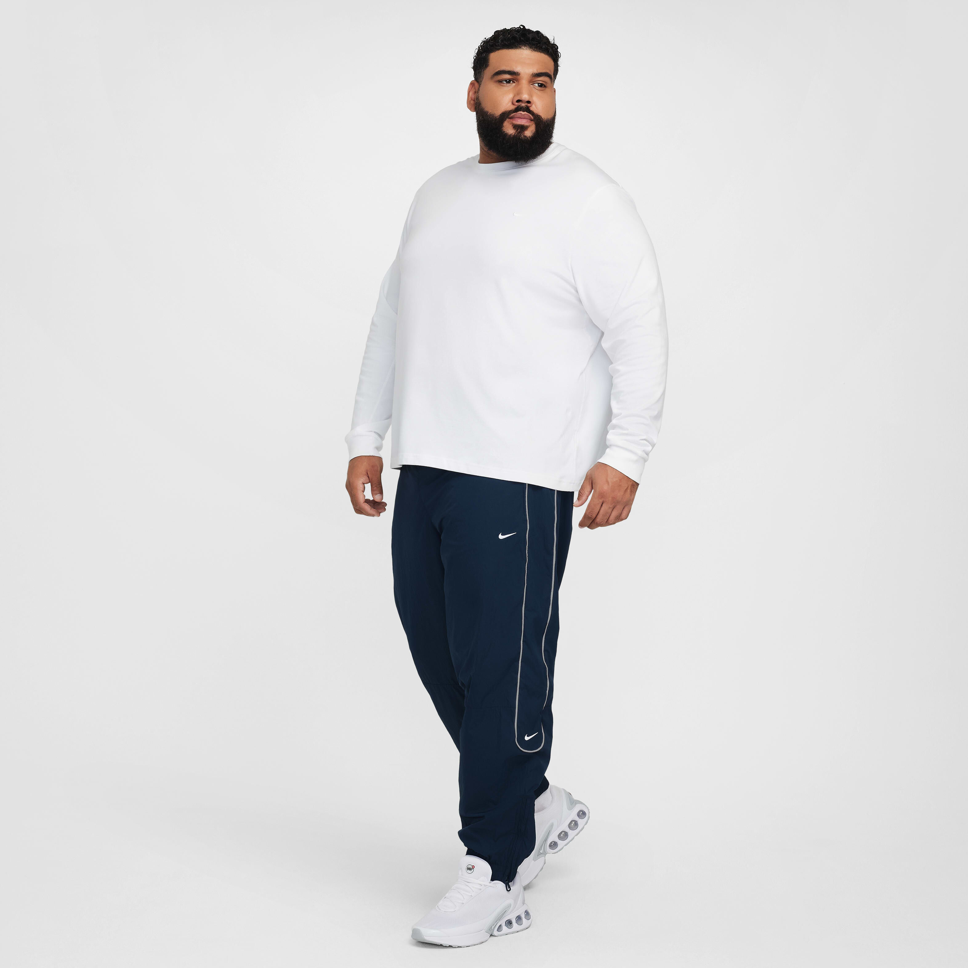 Nike Solo Swoosh image number 17