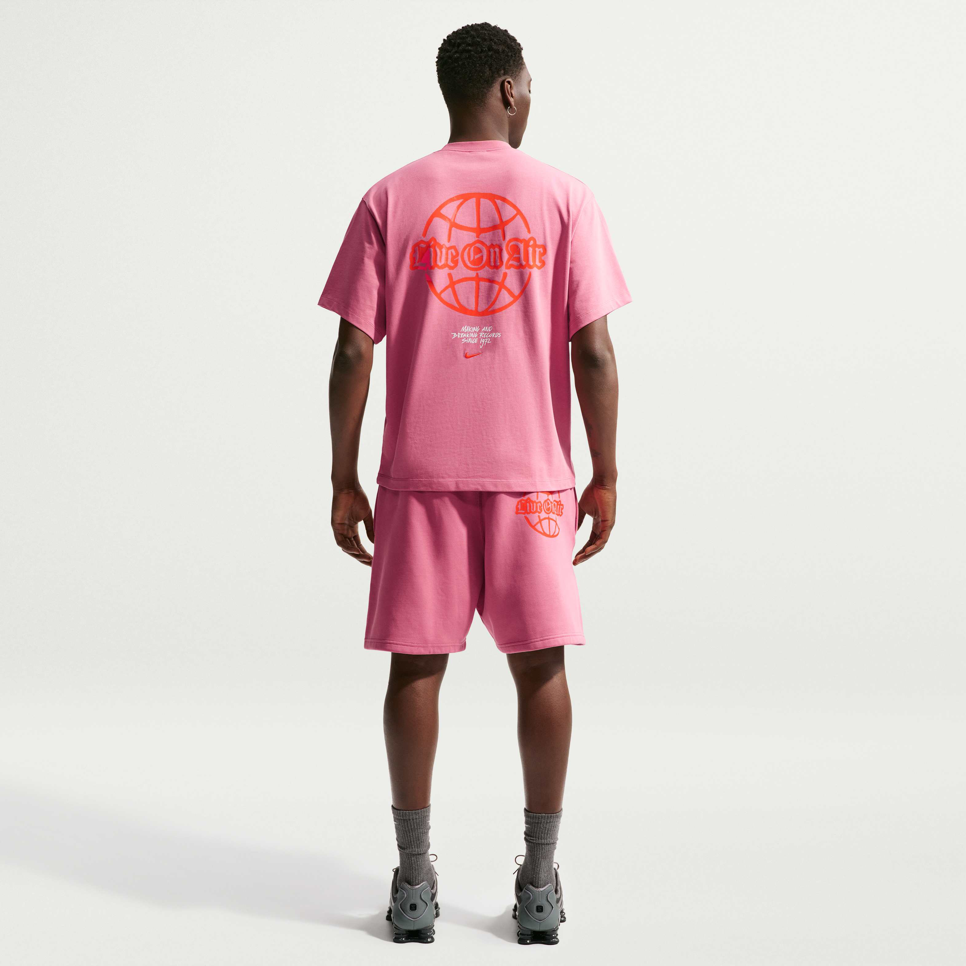Nike Solo Swoosh image number 4