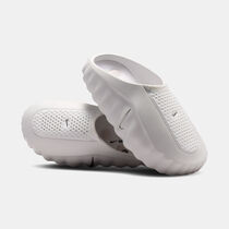 Nike Mind 001