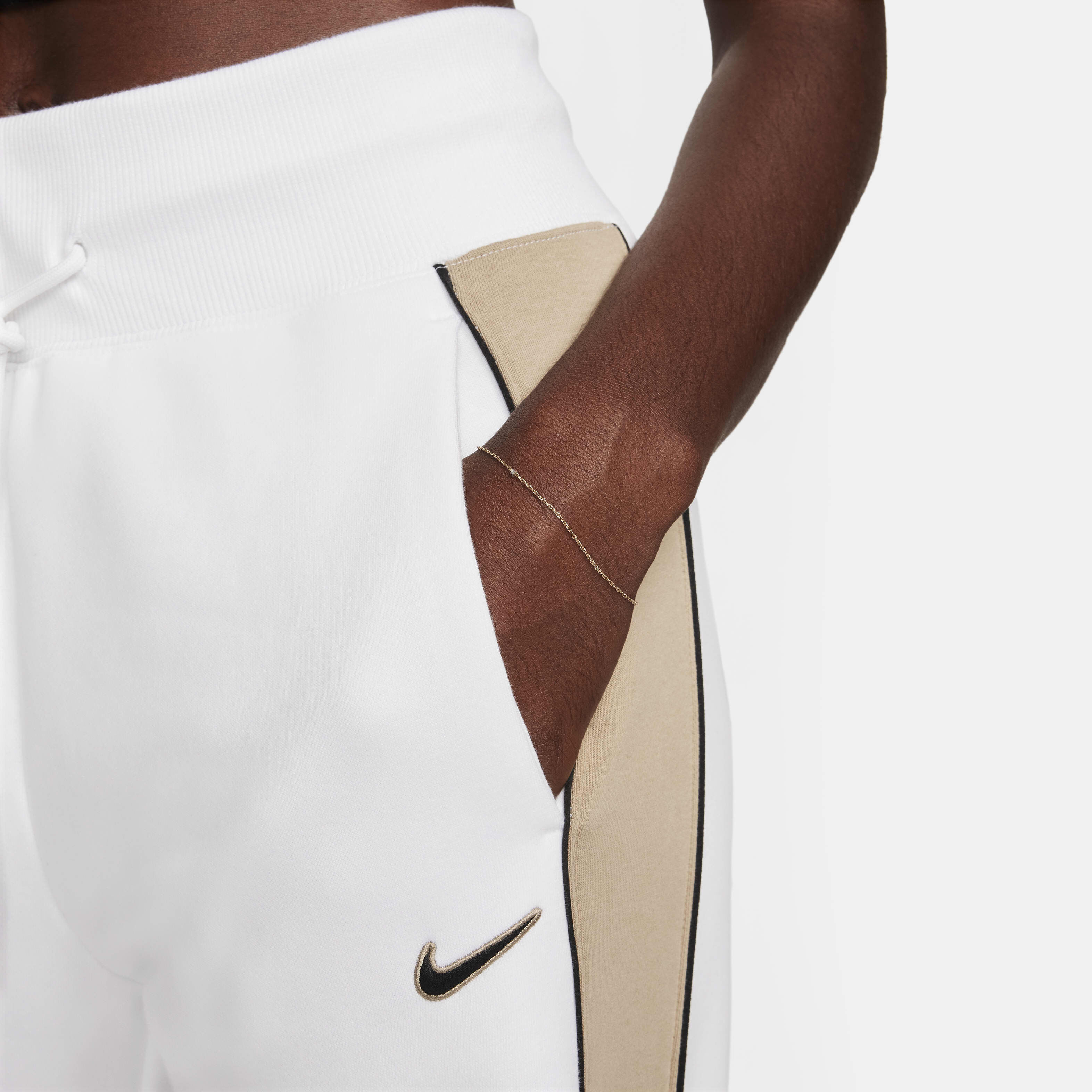 نايكي سبورتسوير فينكس فليس image number 3