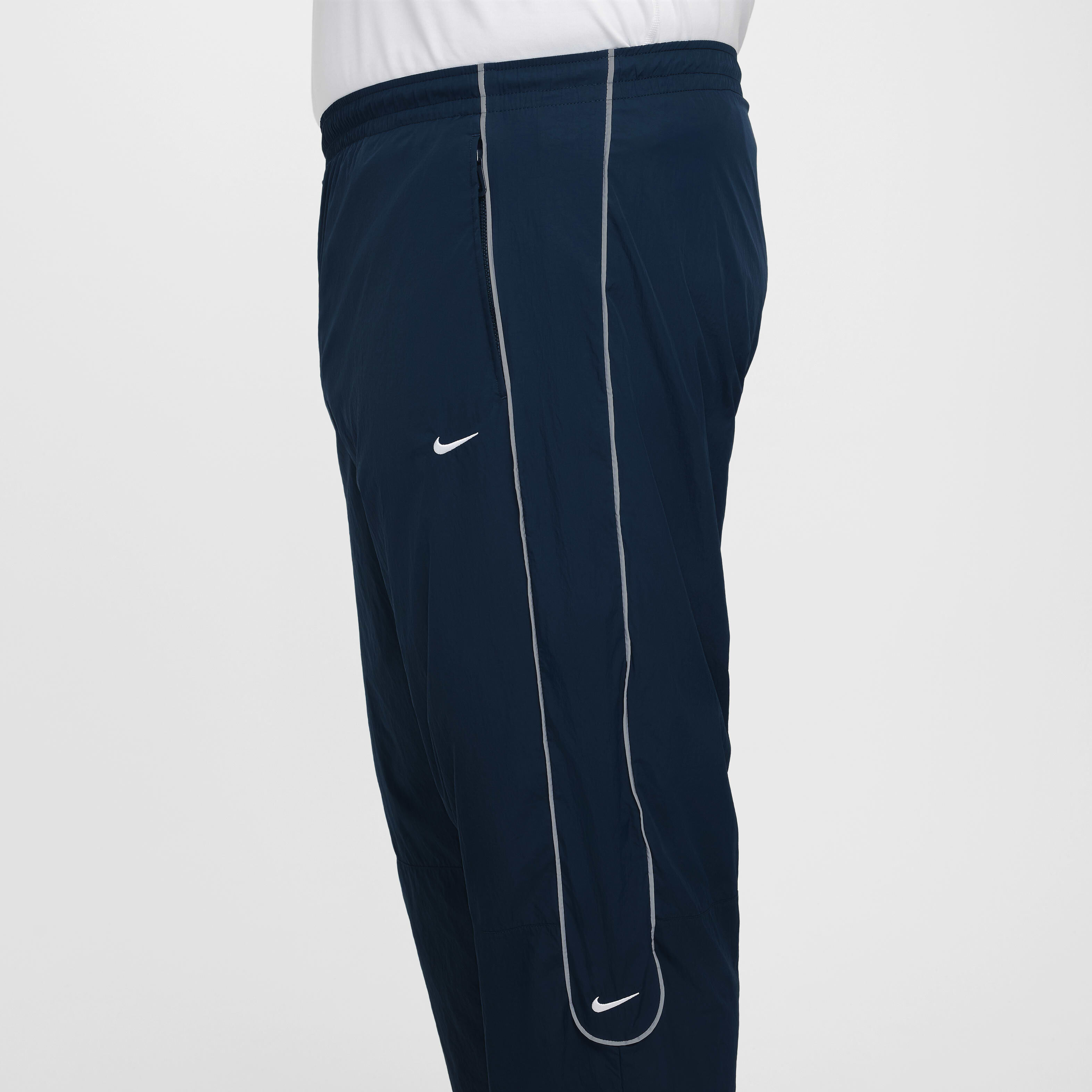 Nike Solo Swoosh image number 14