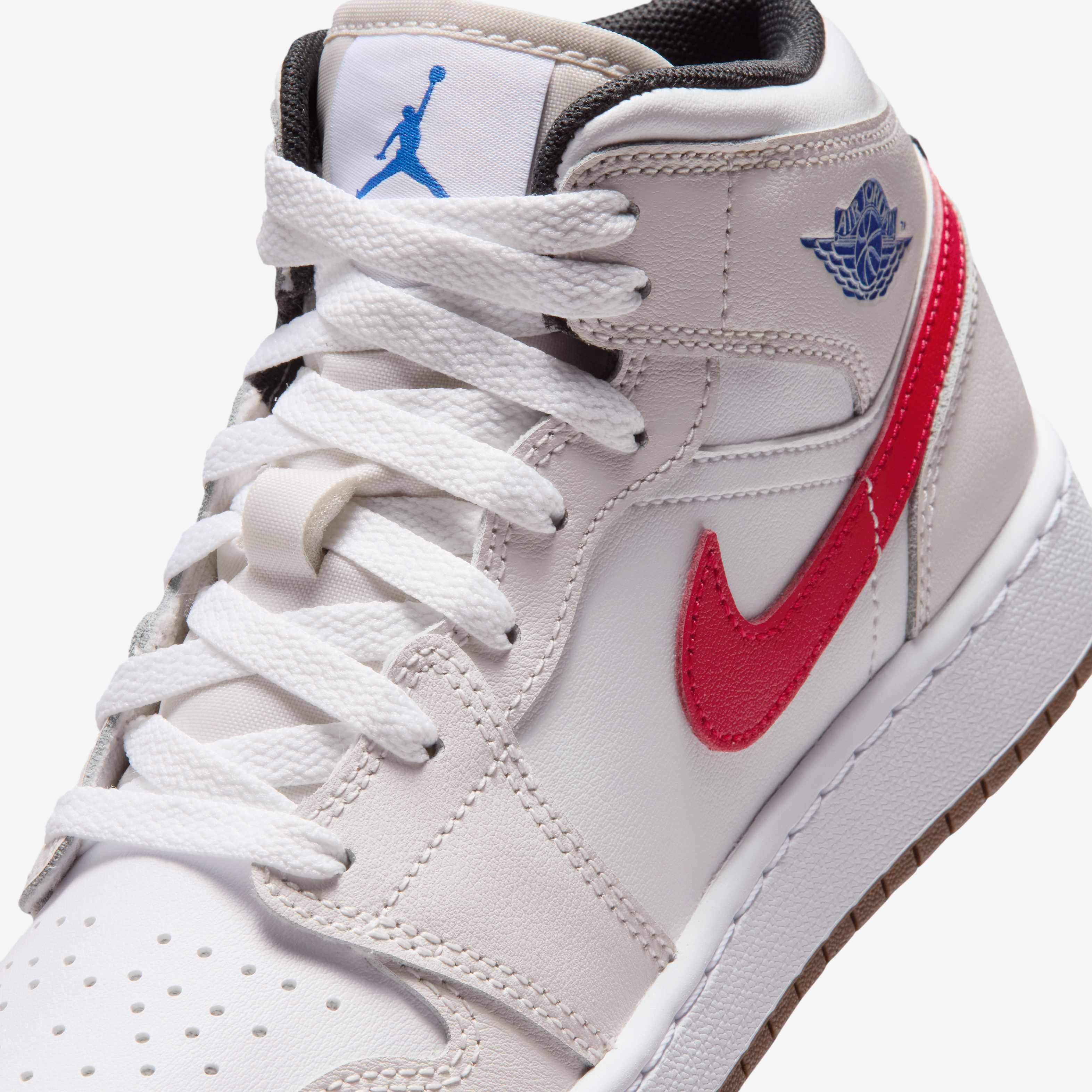 اير جوردن 1 ميد image number 6