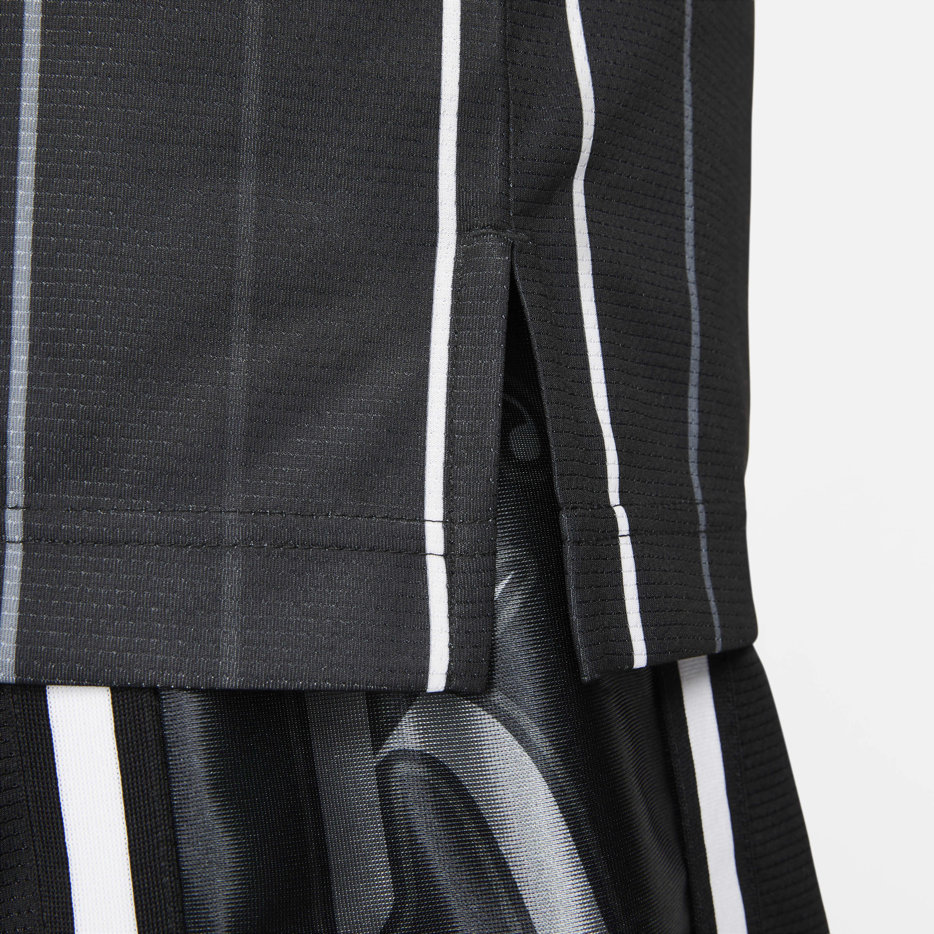 Nike Dri-FIT DNA image number 4