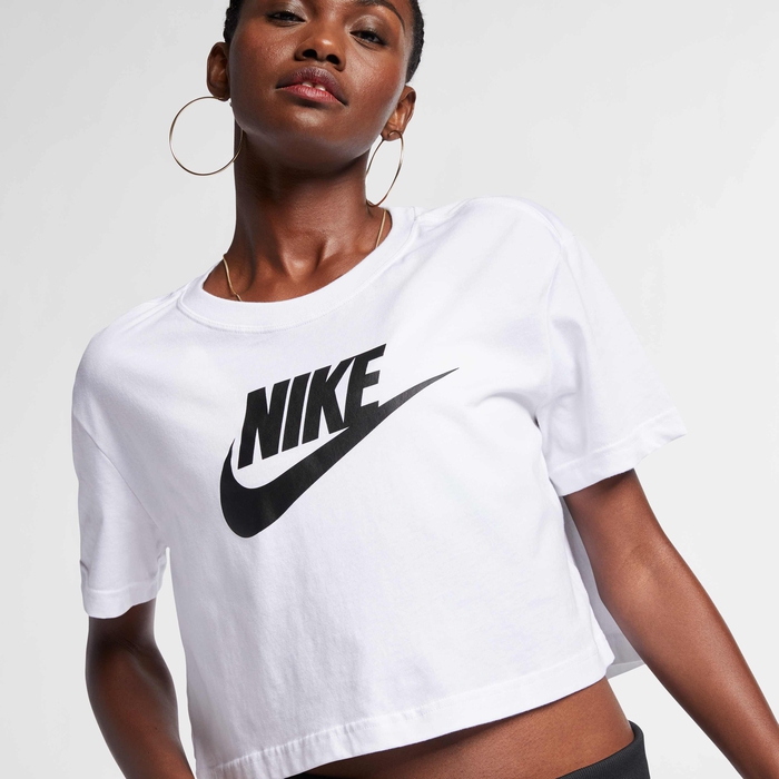 Nike Sportswear Essential image number 2 Nike Sportswear Essential image number 2
