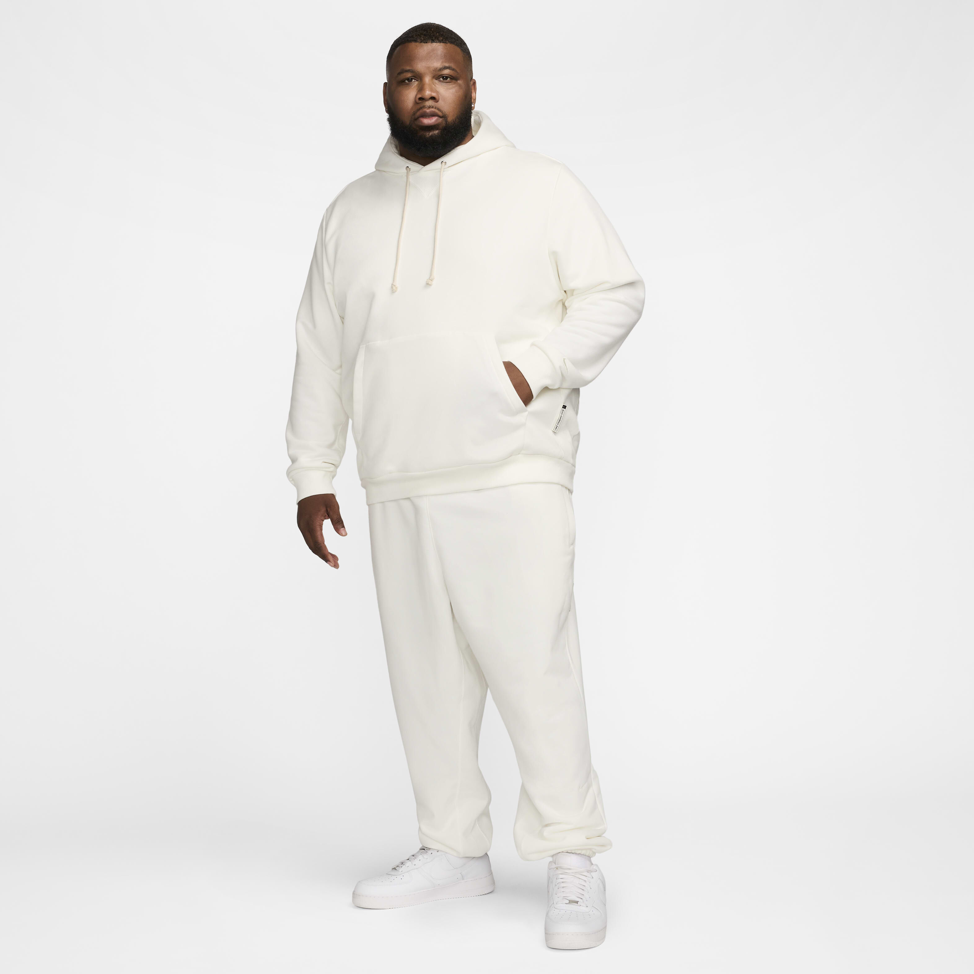 Nike Standard Issue image number 18