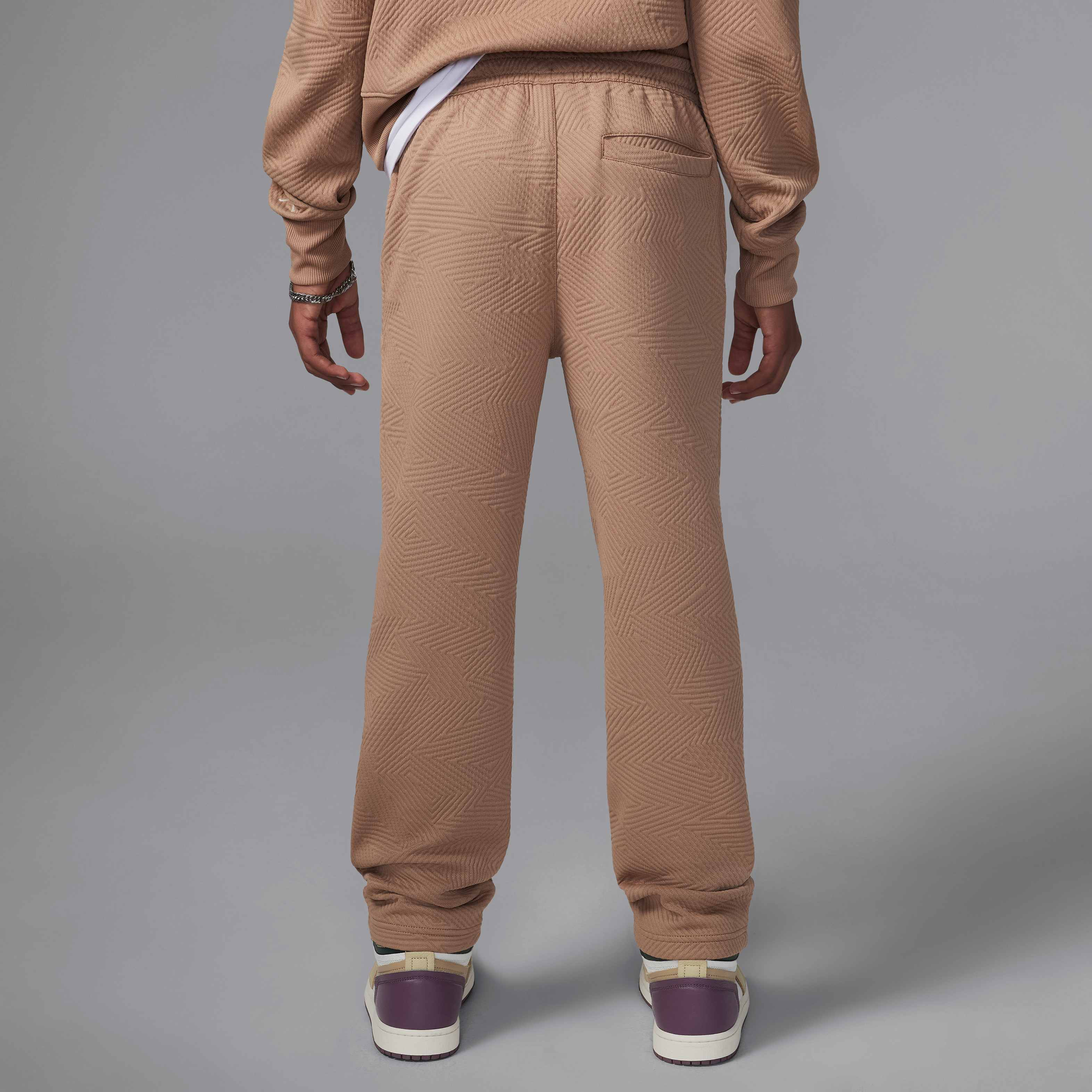 Jordan Sneaker School image number 1