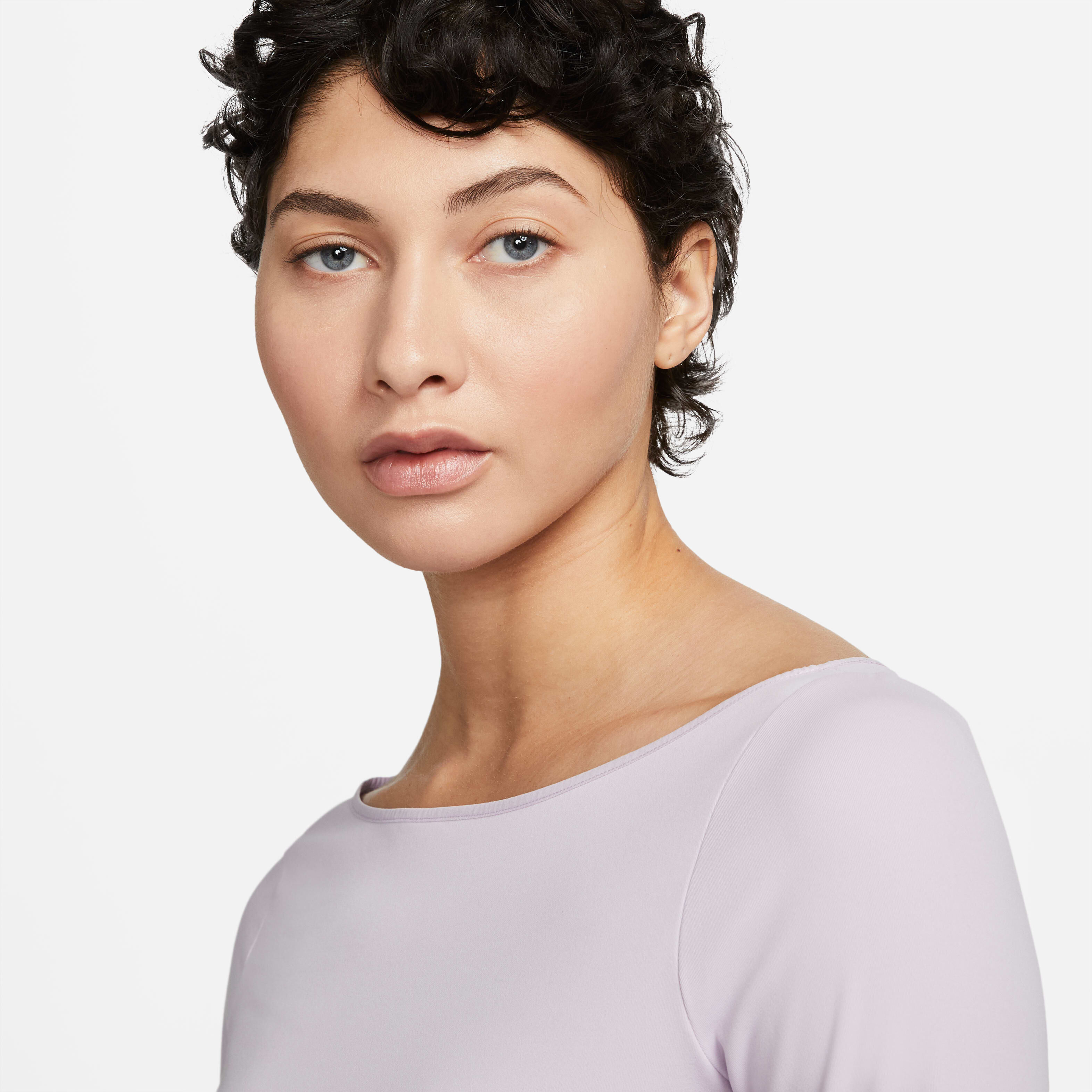 Nike Yoga Luxe image number 2