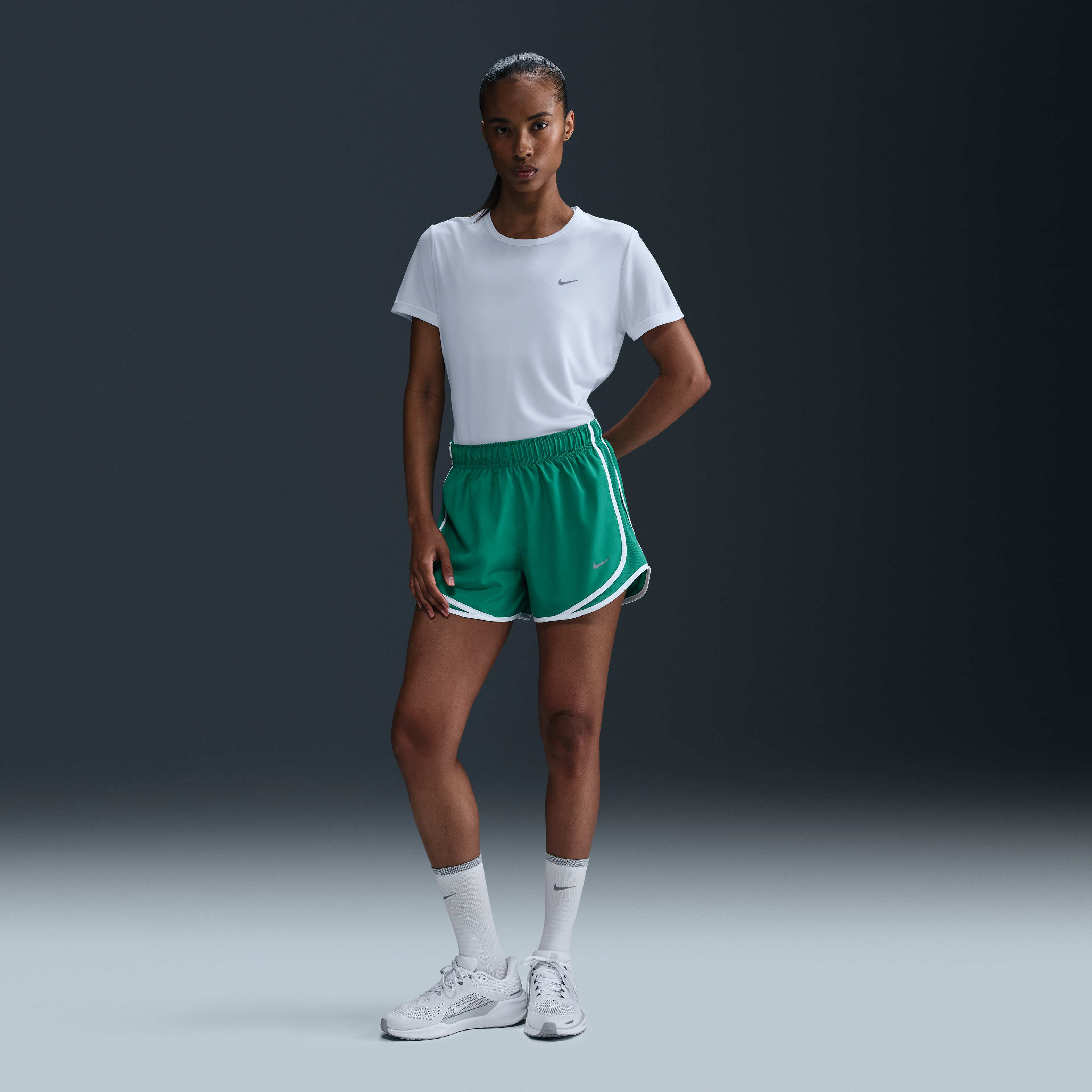 Nike Tempo image number 3