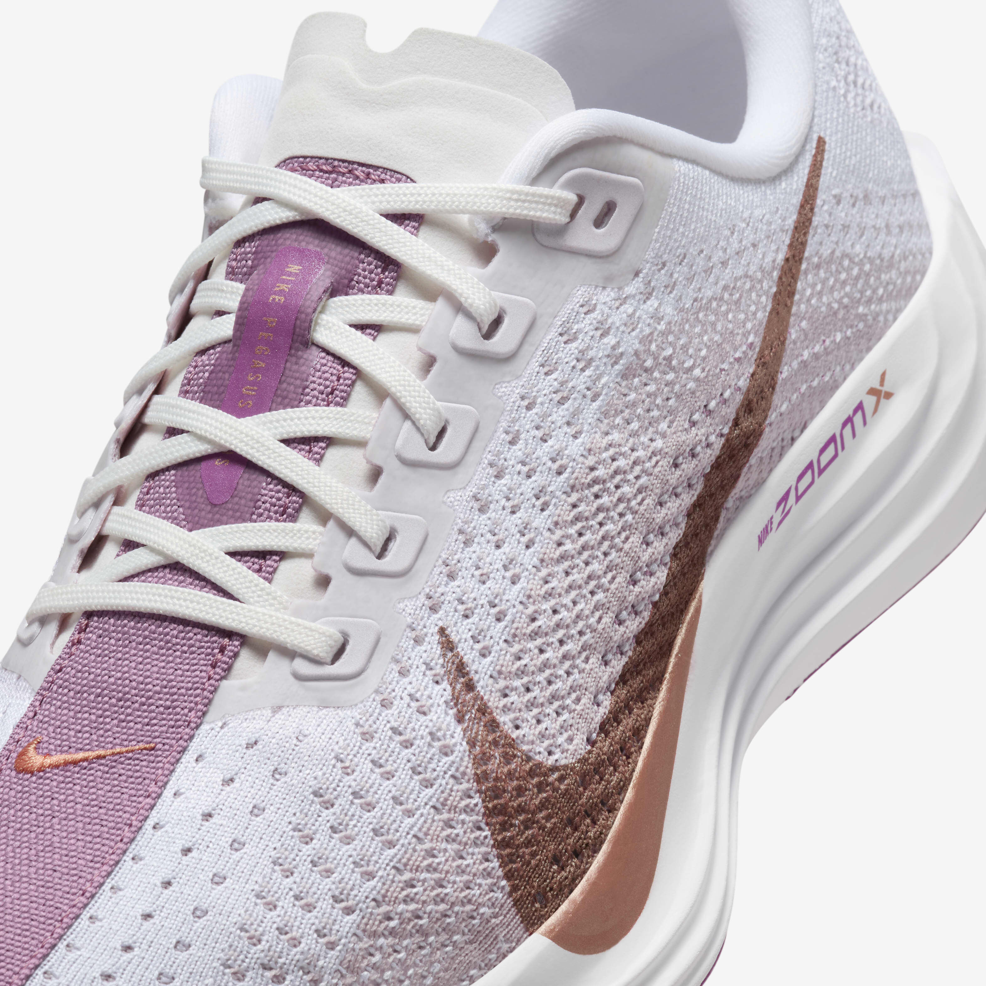 Nike sparkle shoes hotsell