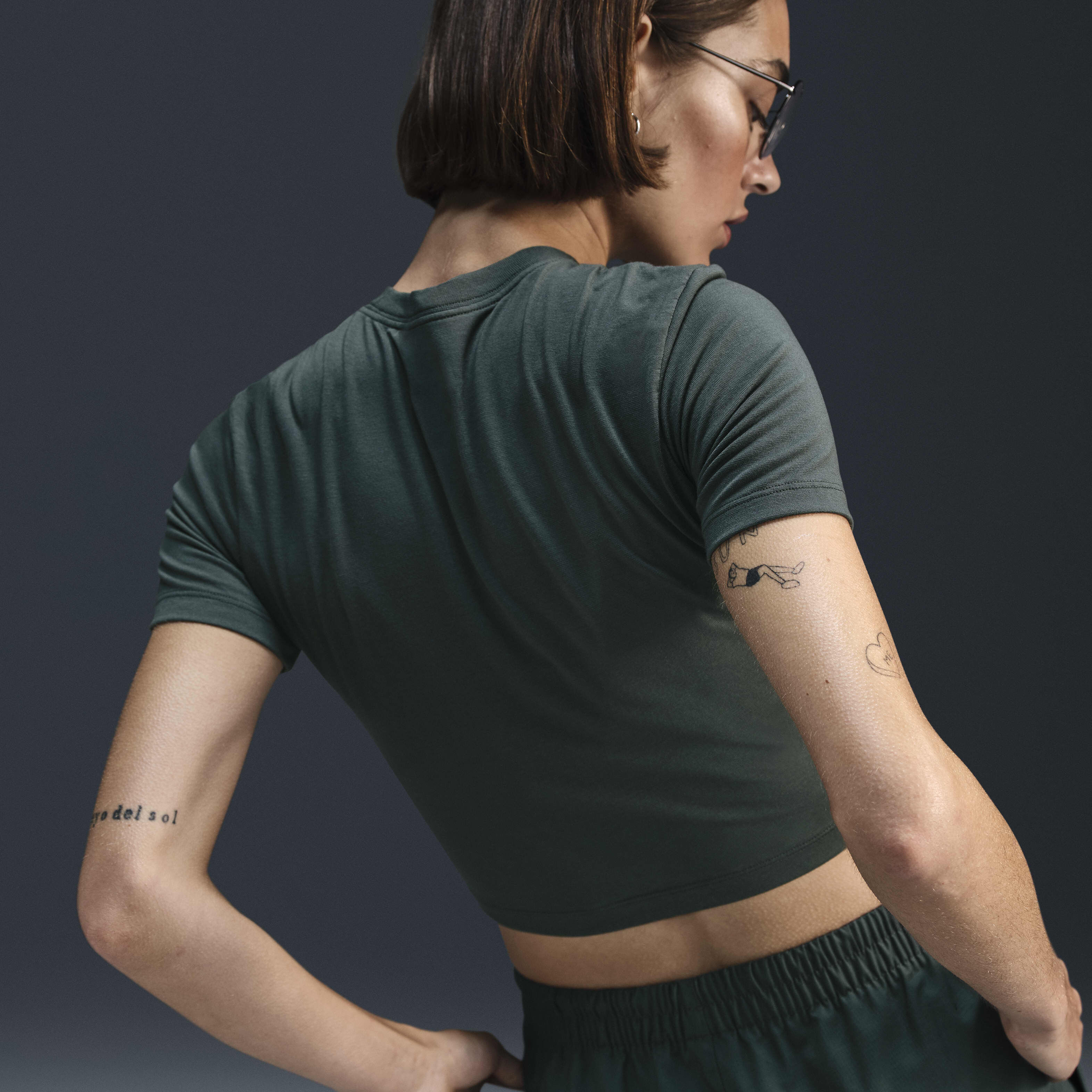 Nike Sportswear Essential image number 1