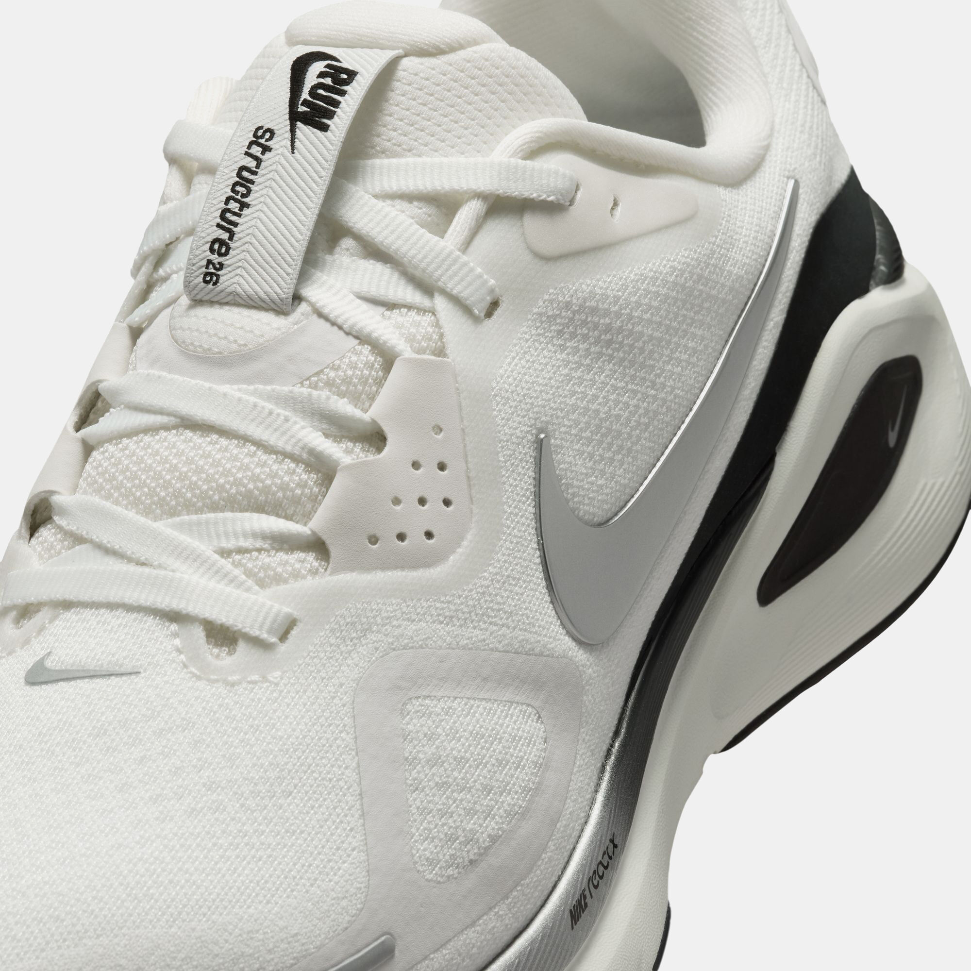Nike Structure 26 image number 9