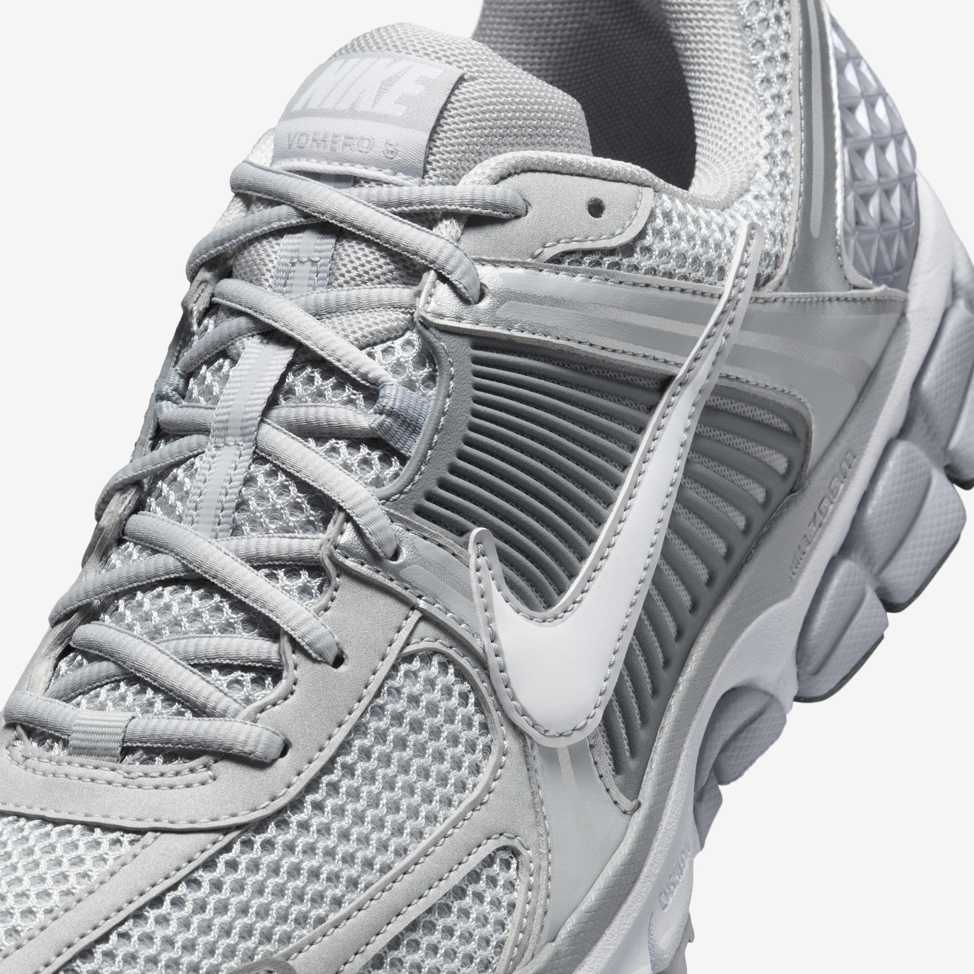 Buy Nike Zoom Vomero 5 Men s Shoes Nike Saudi Official