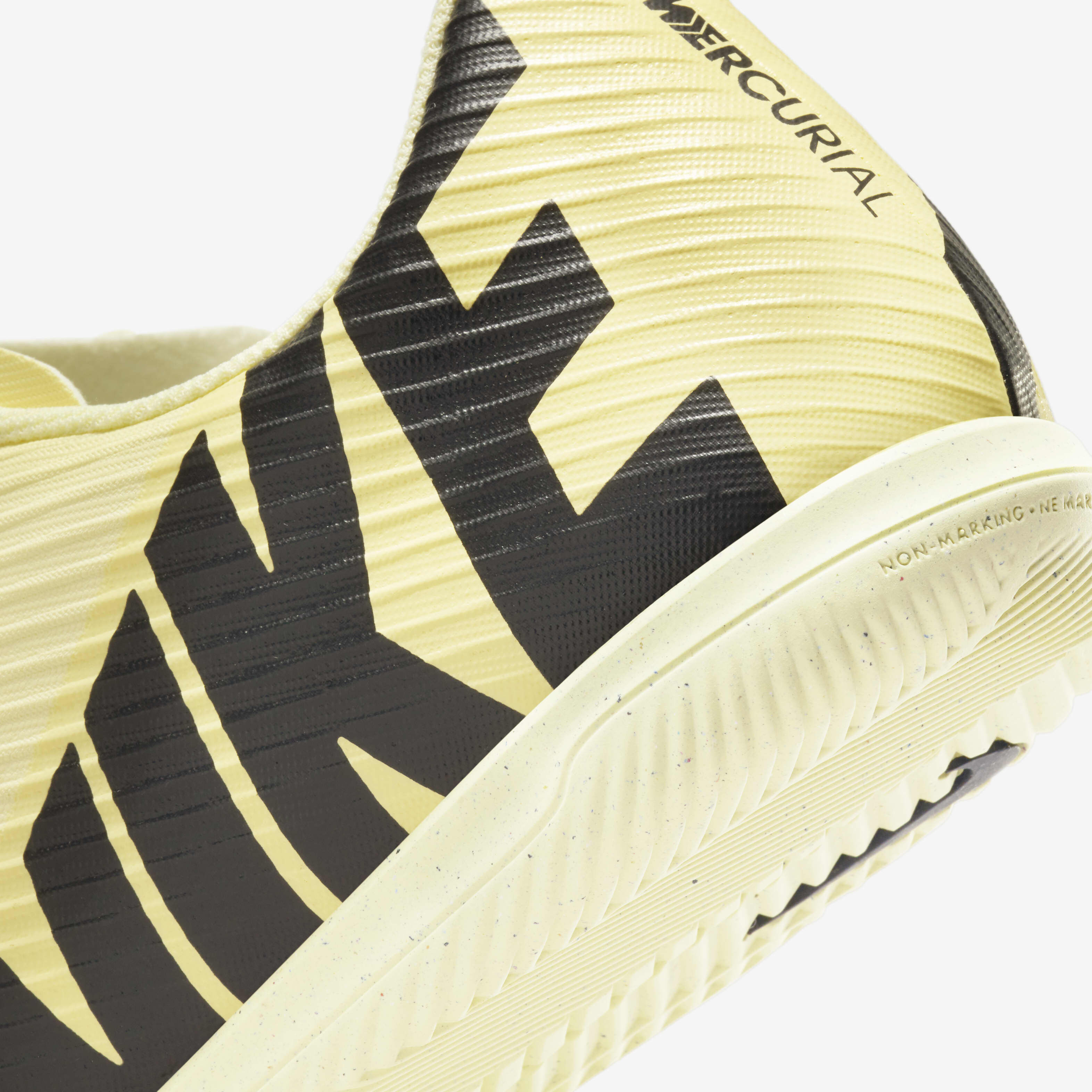 Nike vapor indoor 2025