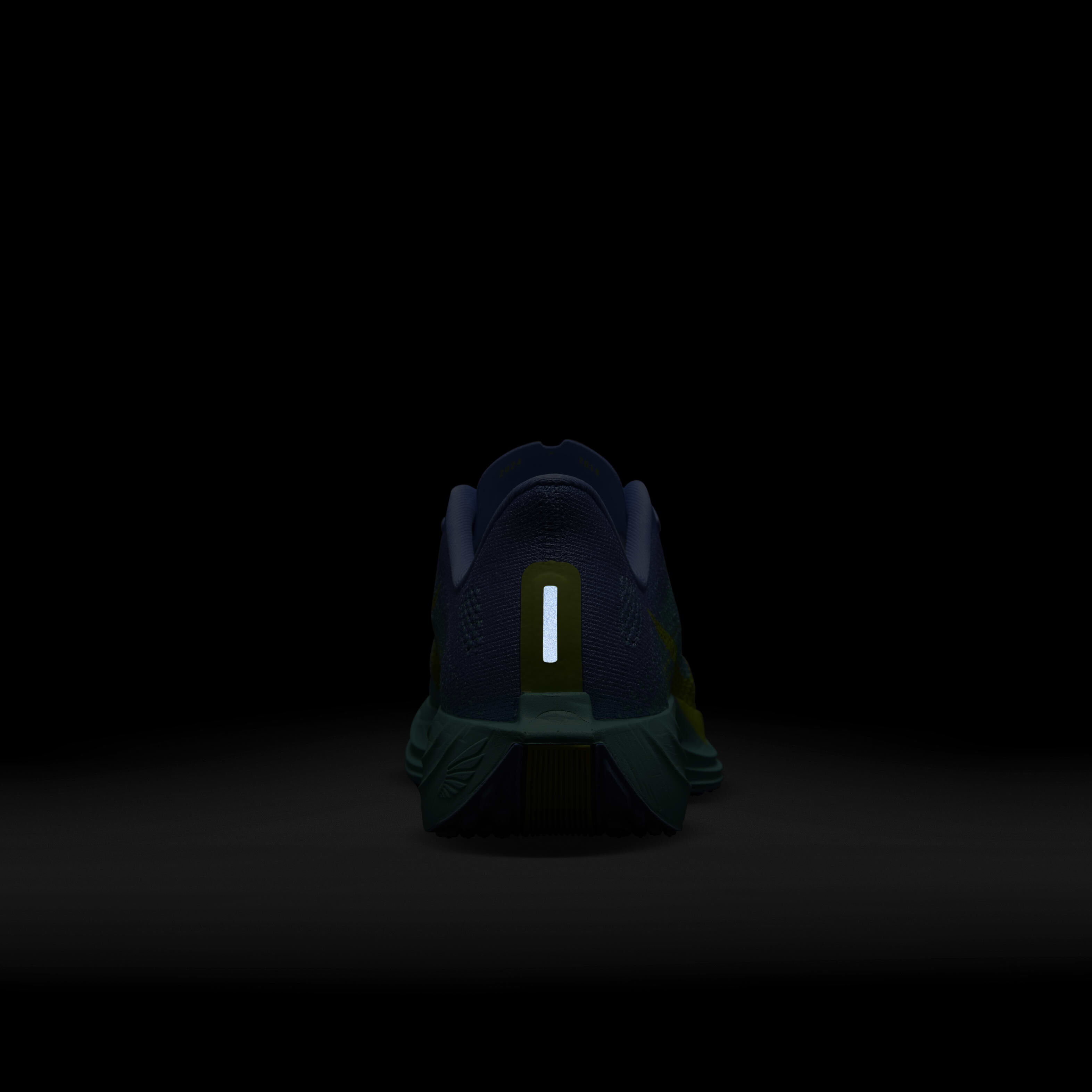 Nike Pegasus Plus image number 8