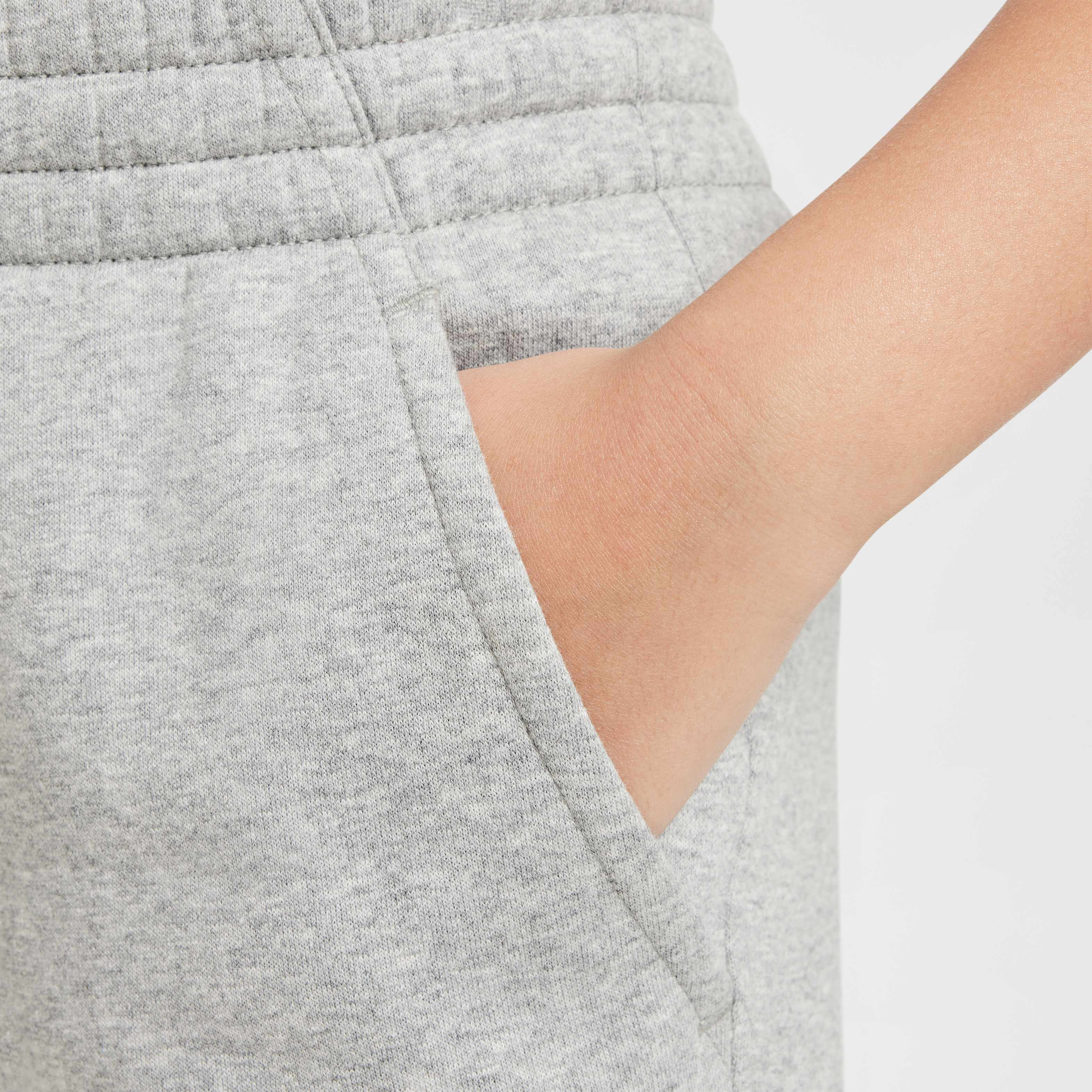 نايكي سبورتسوير كلوب فليس image number 3