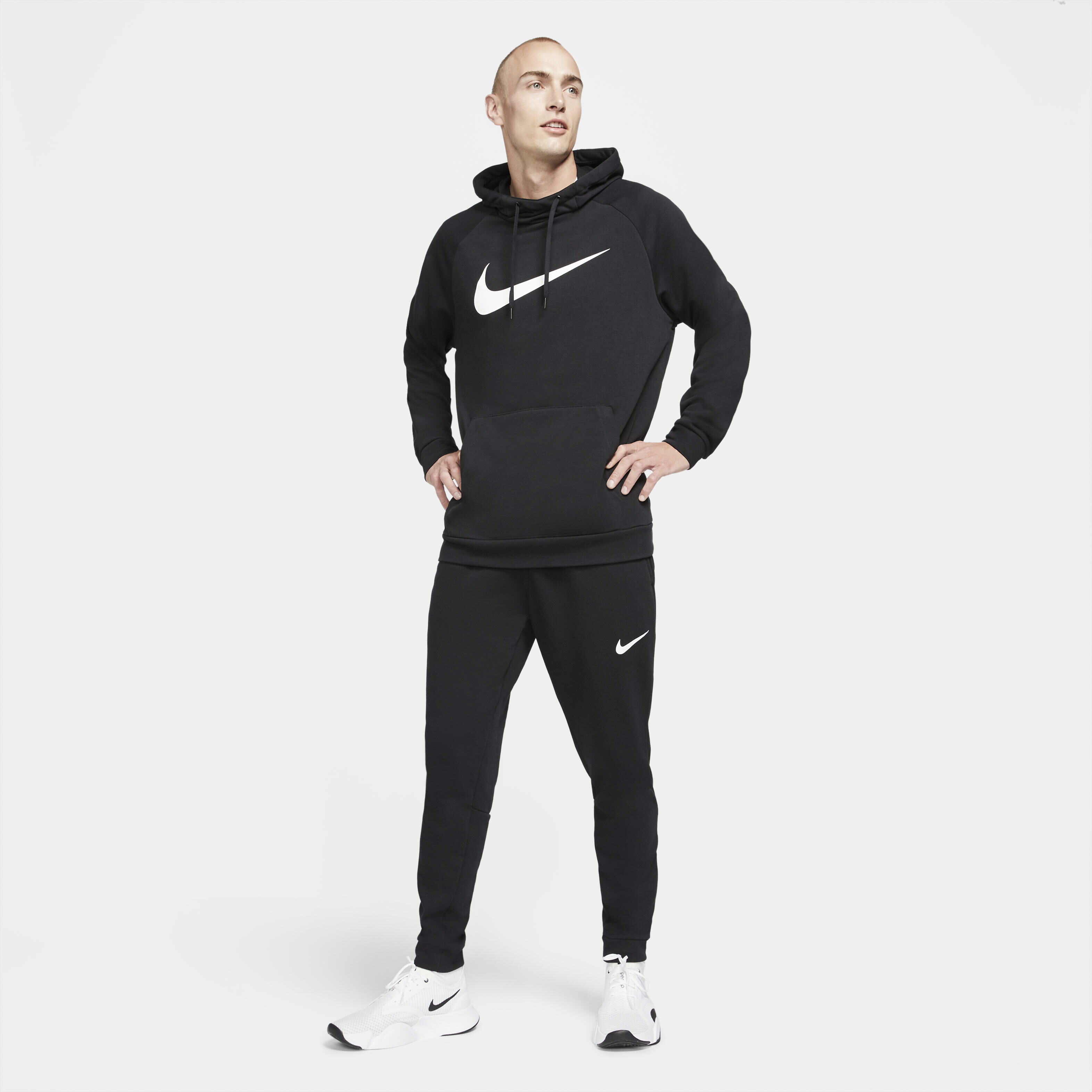 Nike dry graphic pullover sale