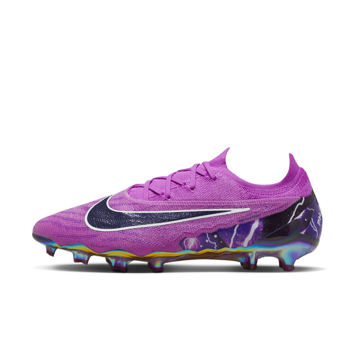 Purple nike soccer boots hotsell