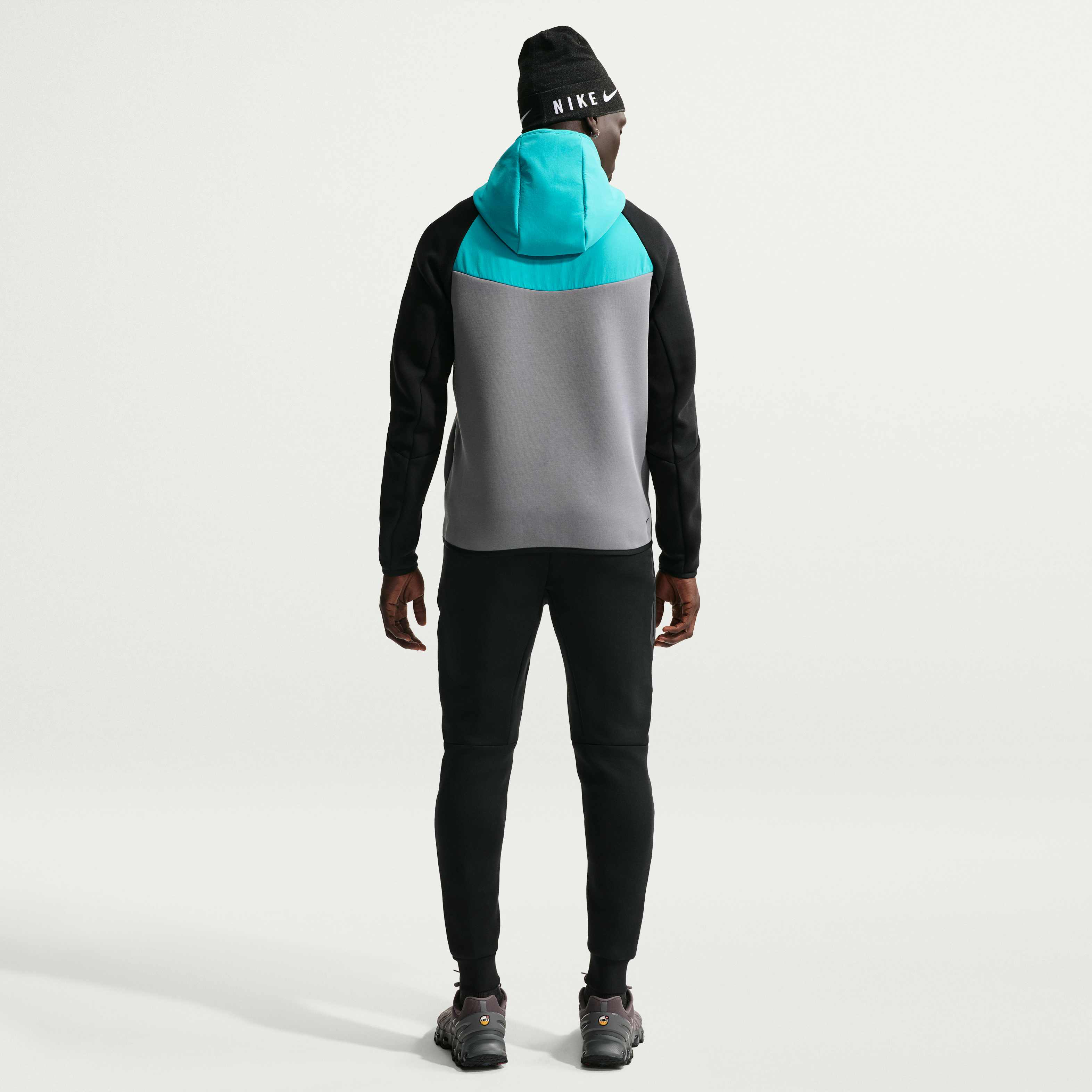 Nike Tech image number 4