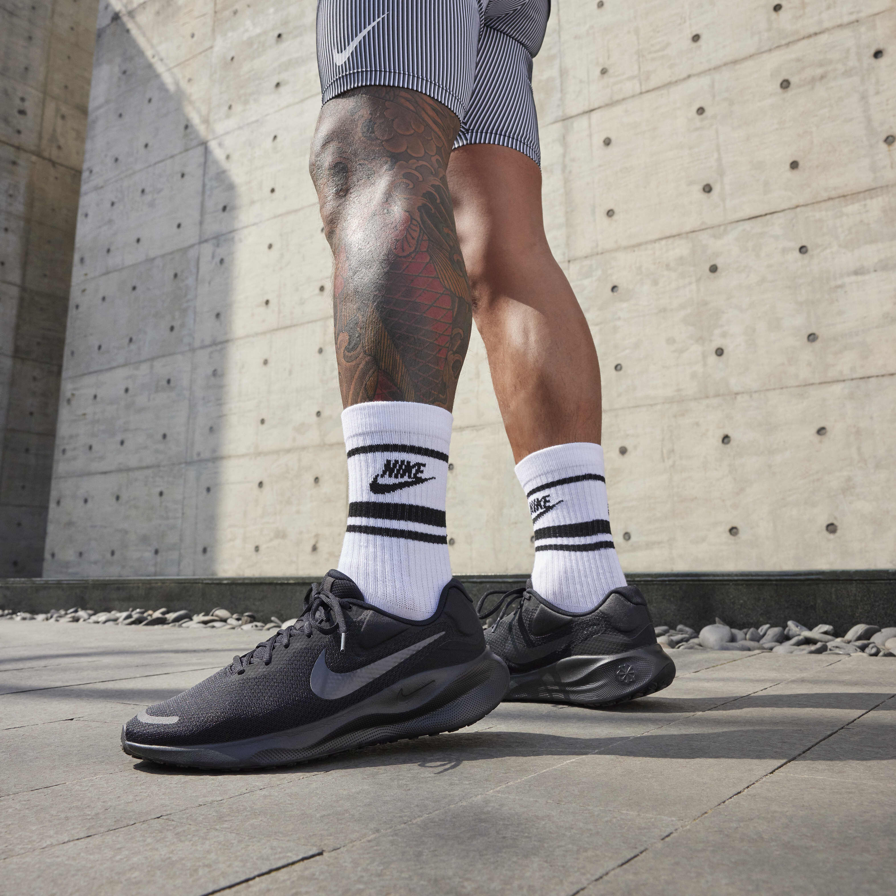 Men's revolution 2 running shoe outlet