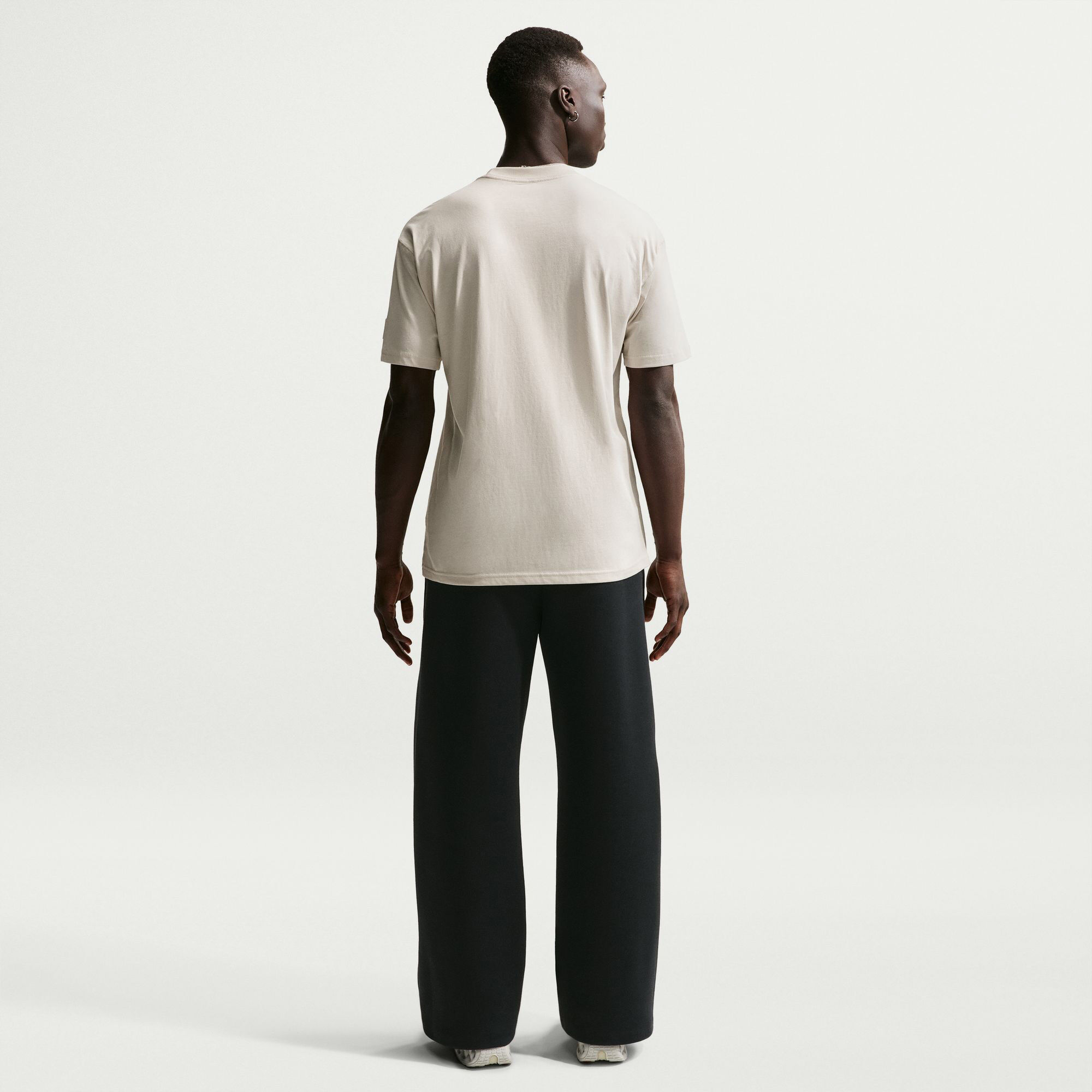 نايكي سبورتسوير image number 1