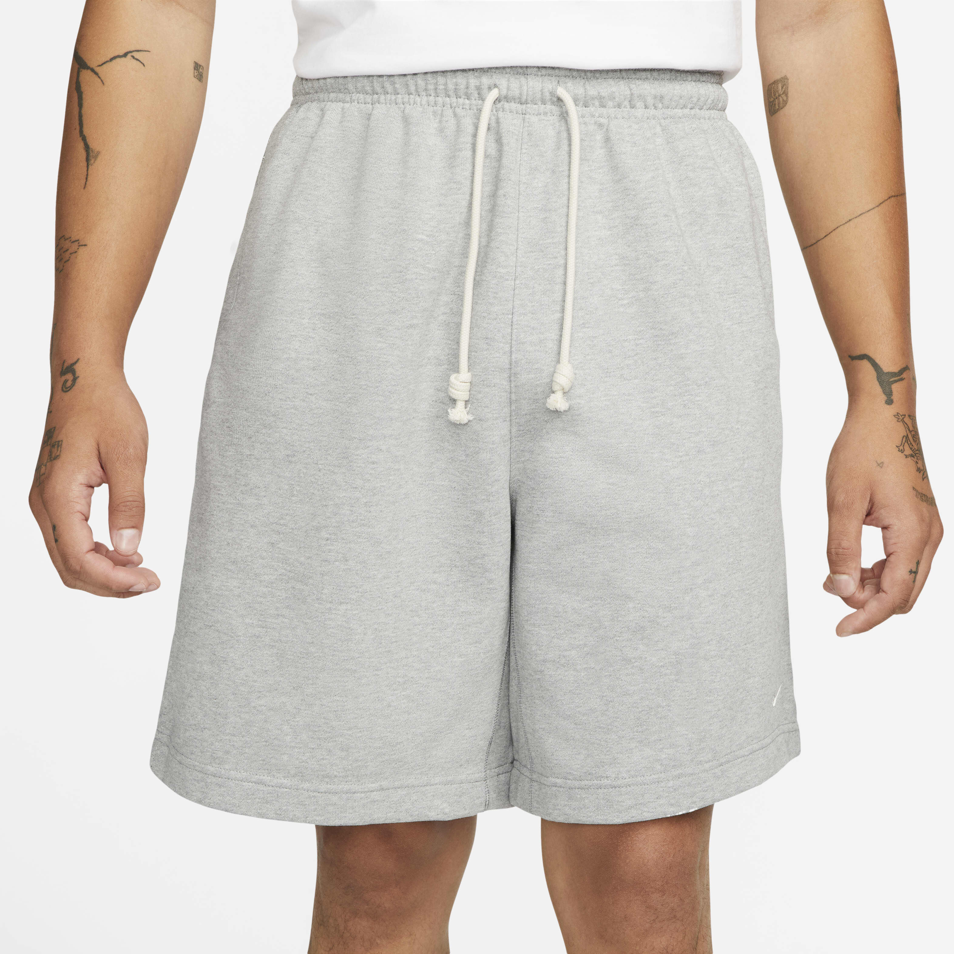 Nike Standard Issue image number 2