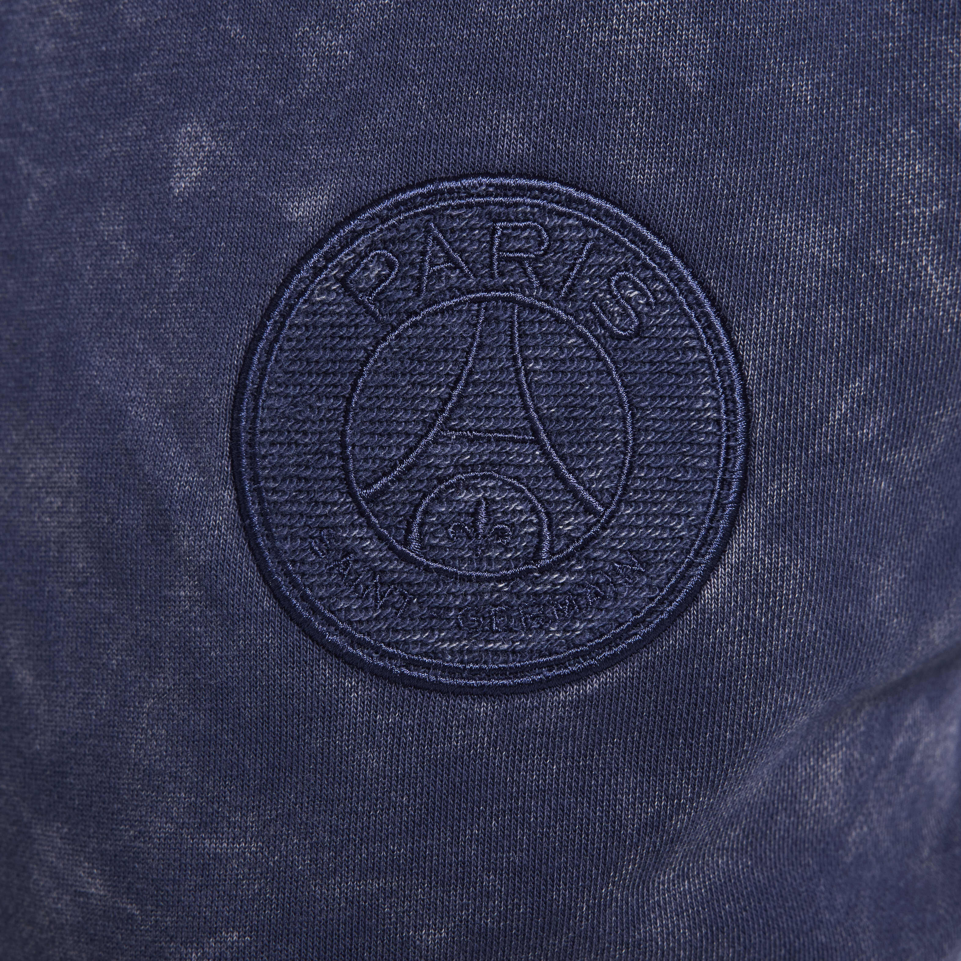 Paris Saint-Germain Club image number 4