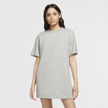 Nike Sportswear Essential
