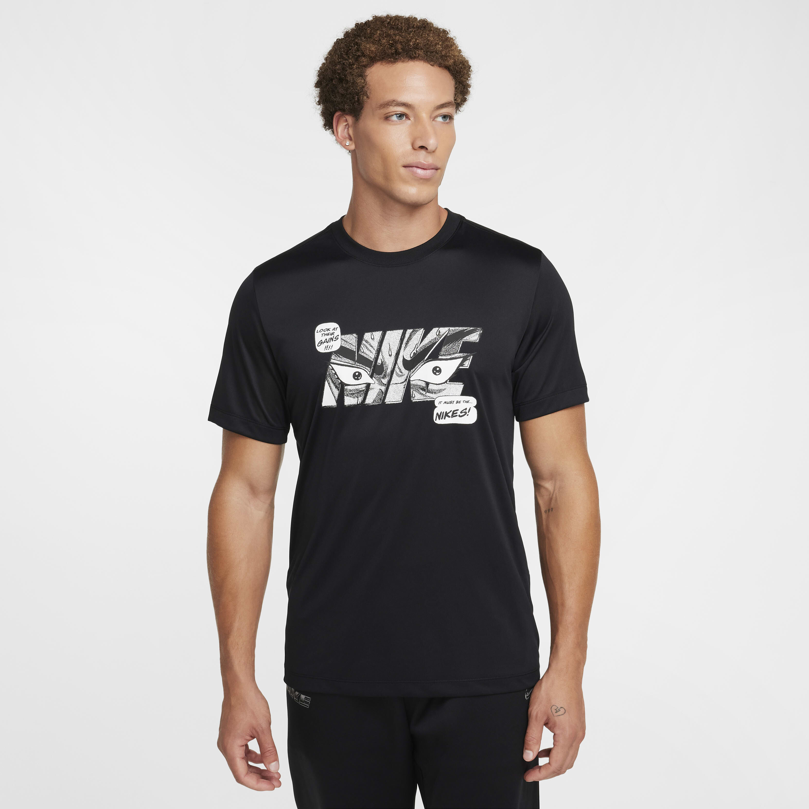 Buy Nike Men s Dri FIT Fitness T Shirt Black Nike Saudi Official