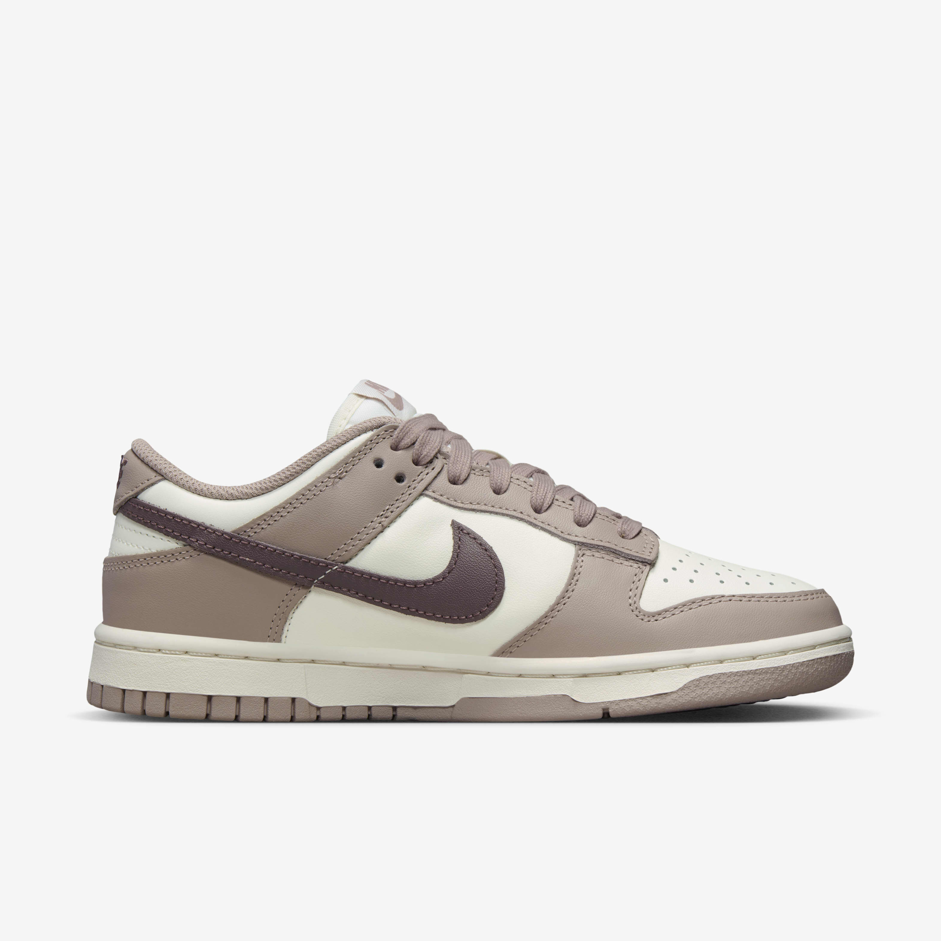 Nike Dunk Low image number 2