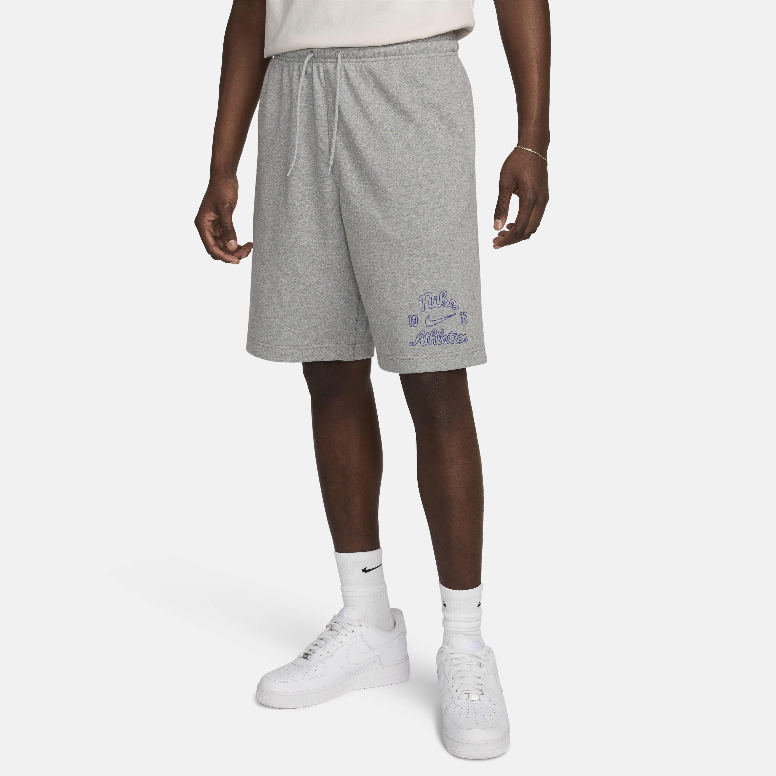 Nike Sportswear Club image number 0