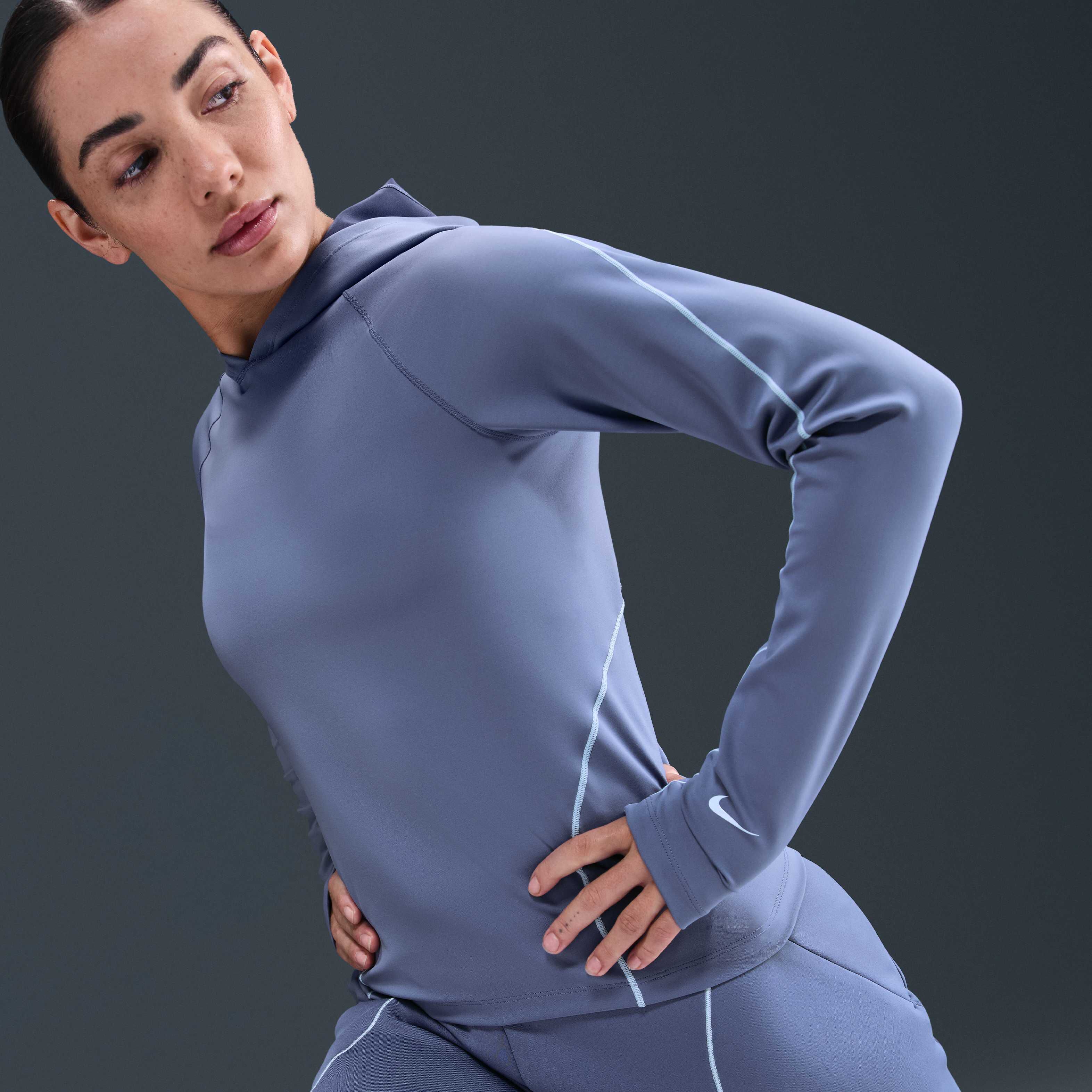 Nike Universa image number 2