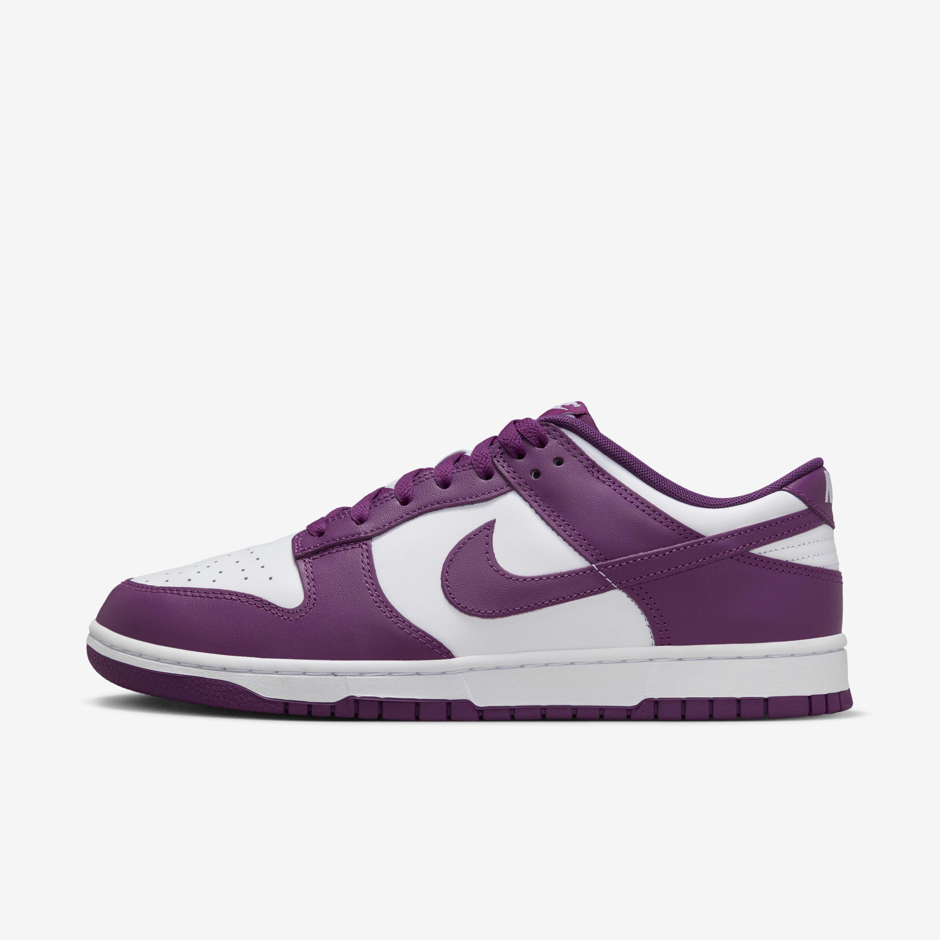 Buy Nike Dunk Low Retro Men s Shoes Nike Saudi Official