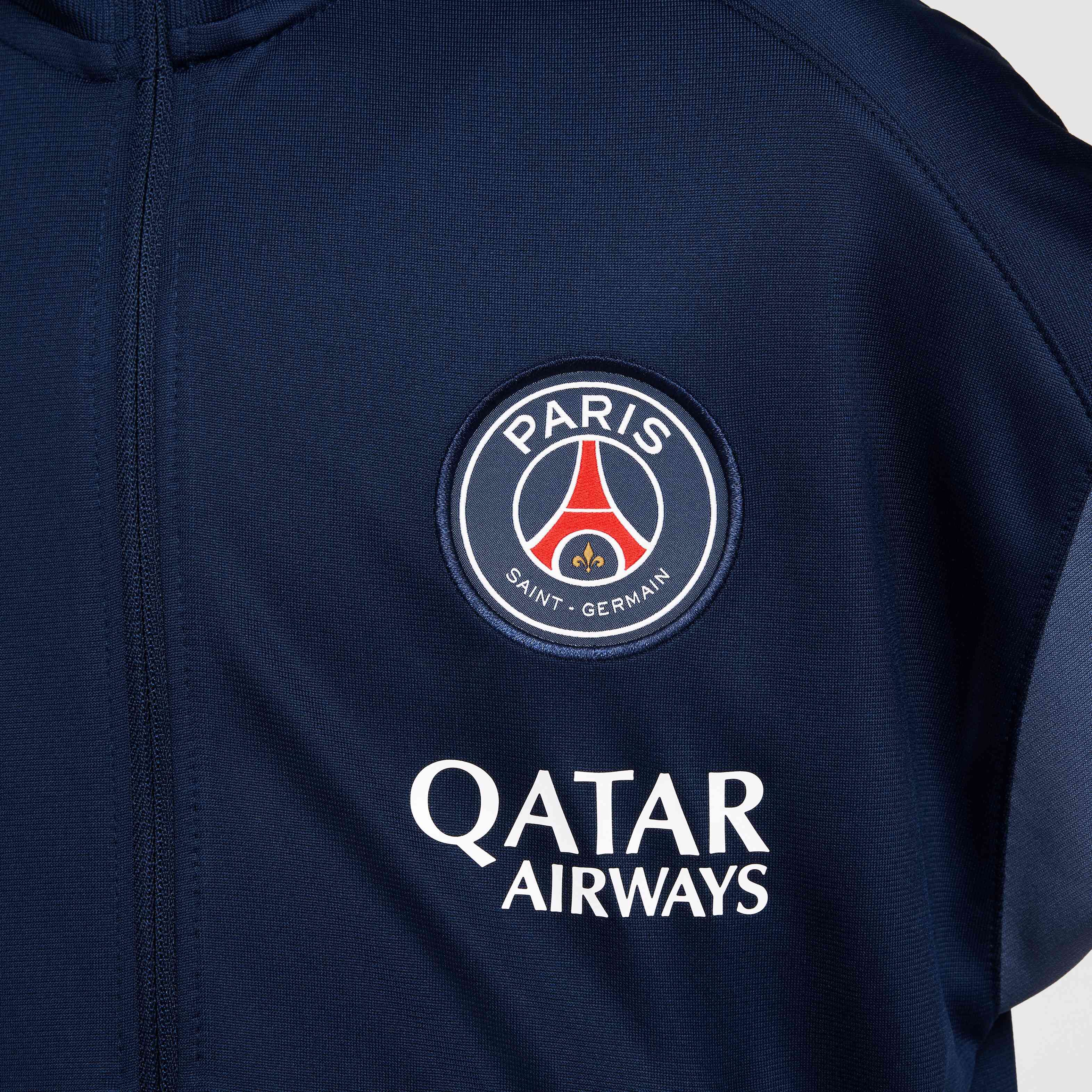 Pairis Saint-Germain Strike image number 4