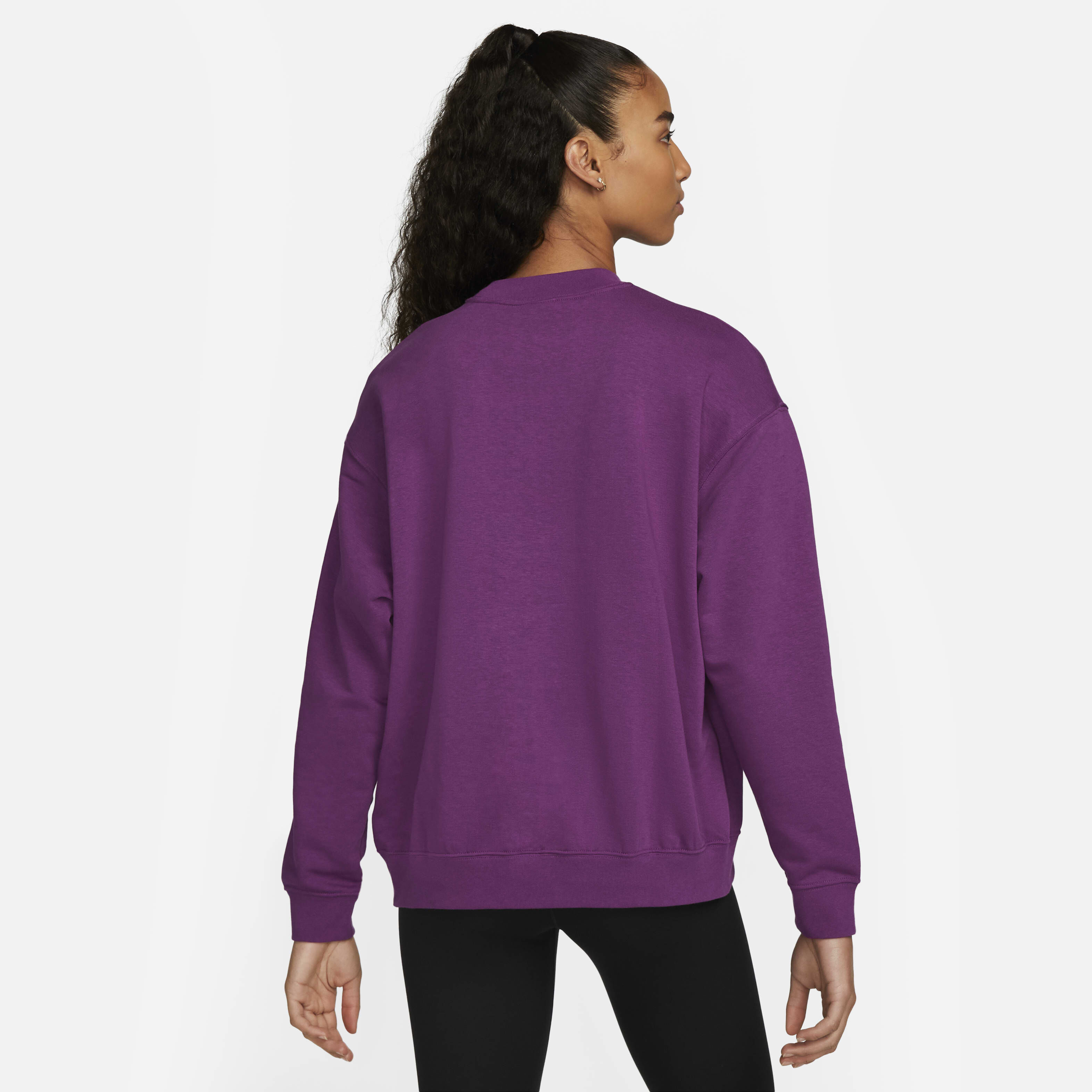 Nike dri fit crew sweatshirt hotsell