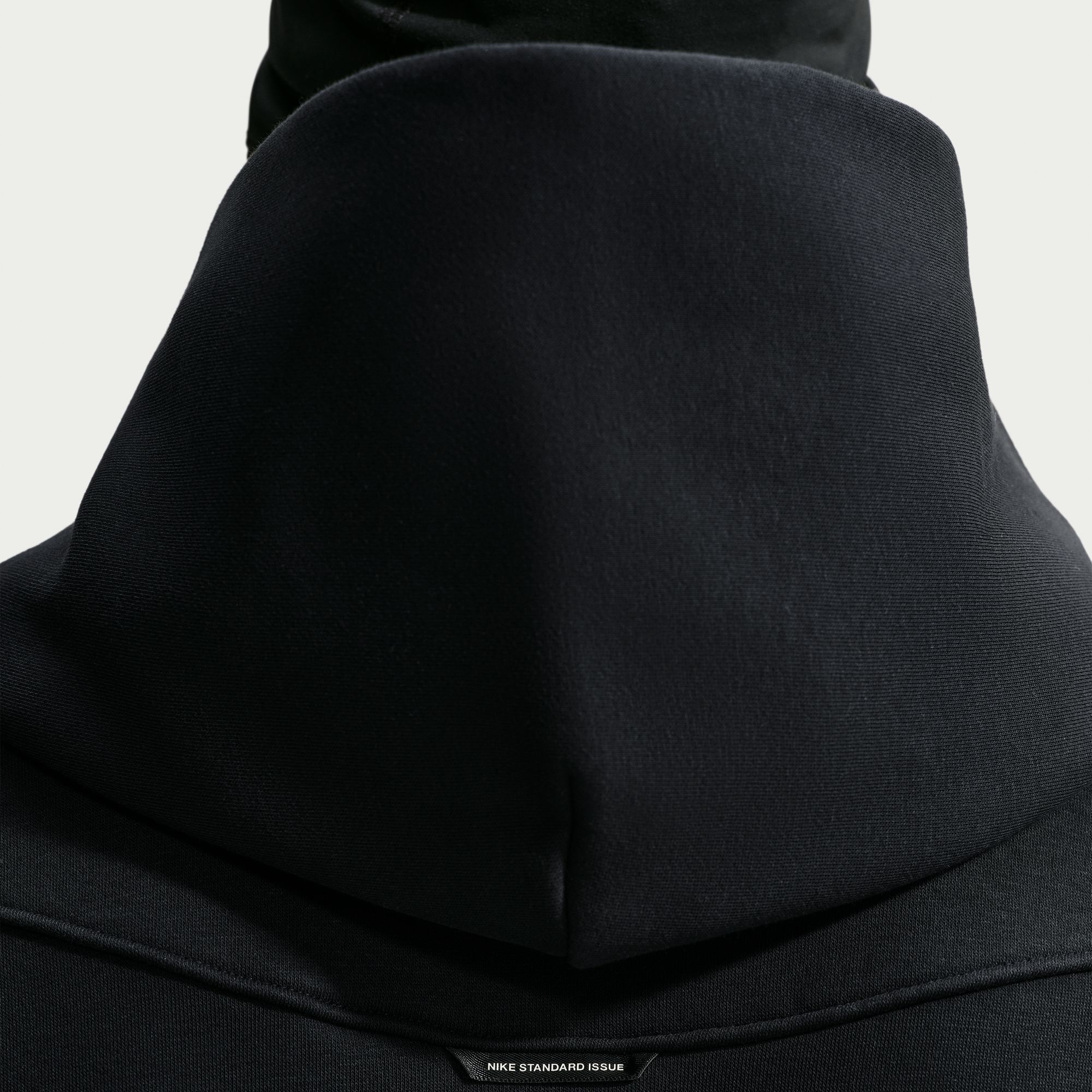 Nike Standard Issue image number 3