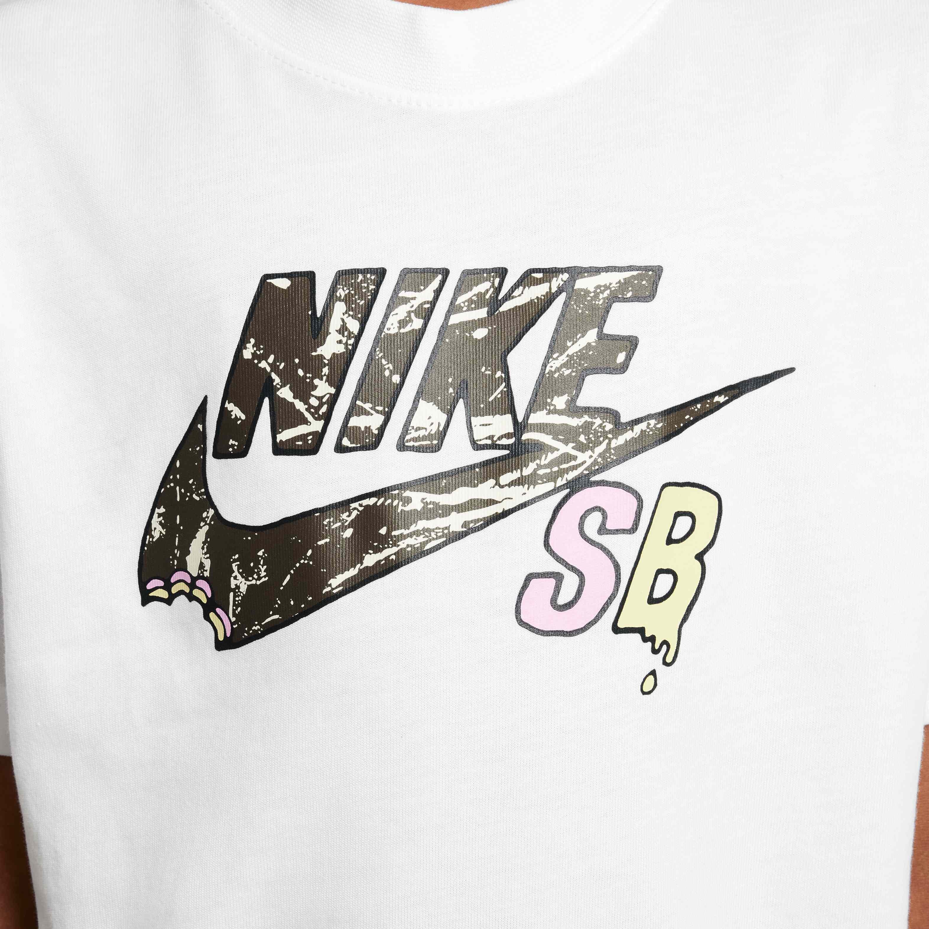 Buy Nike SB Older Kids' T-Shirt - White | Nike Saudi Official