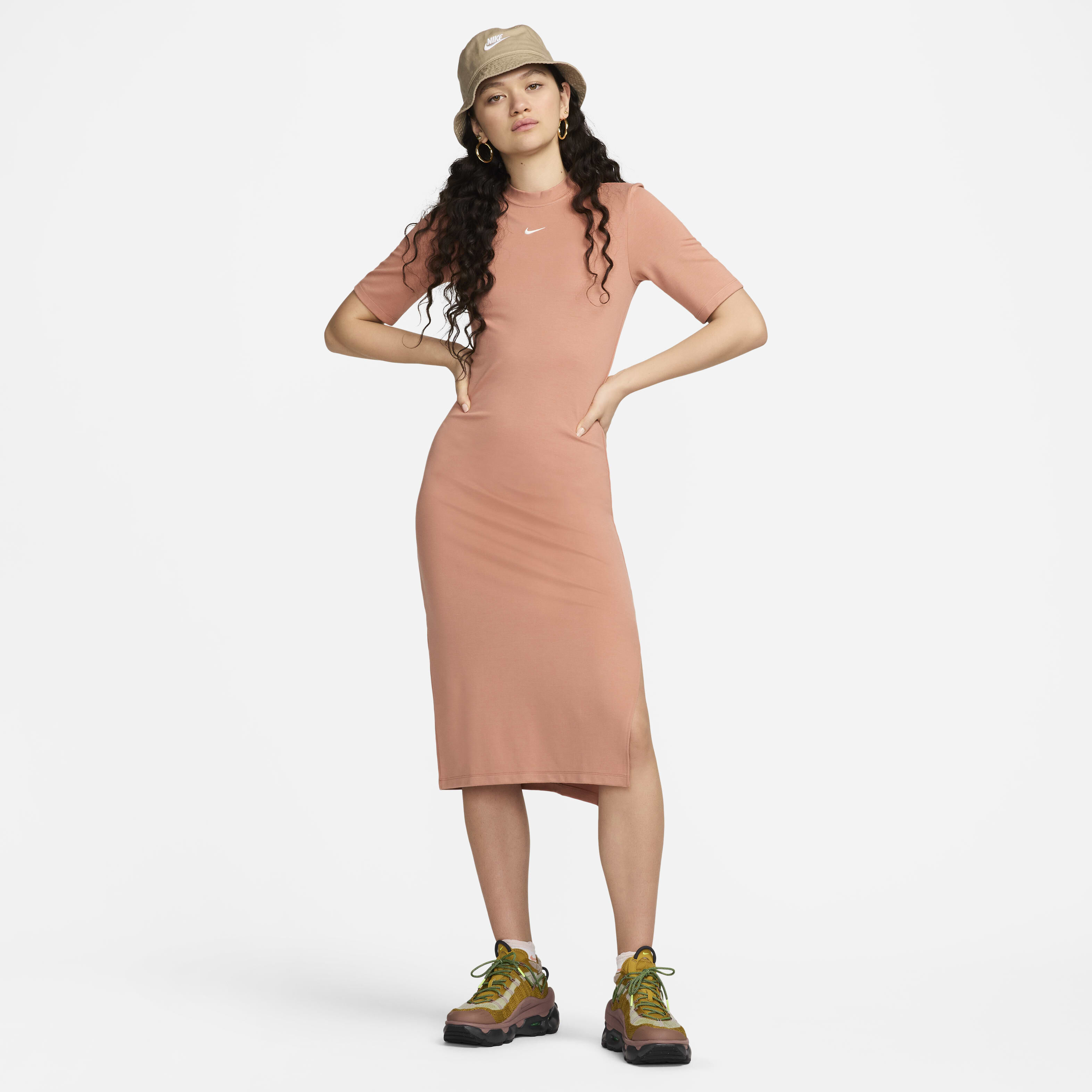 Nike Sportswear Essential image number 5