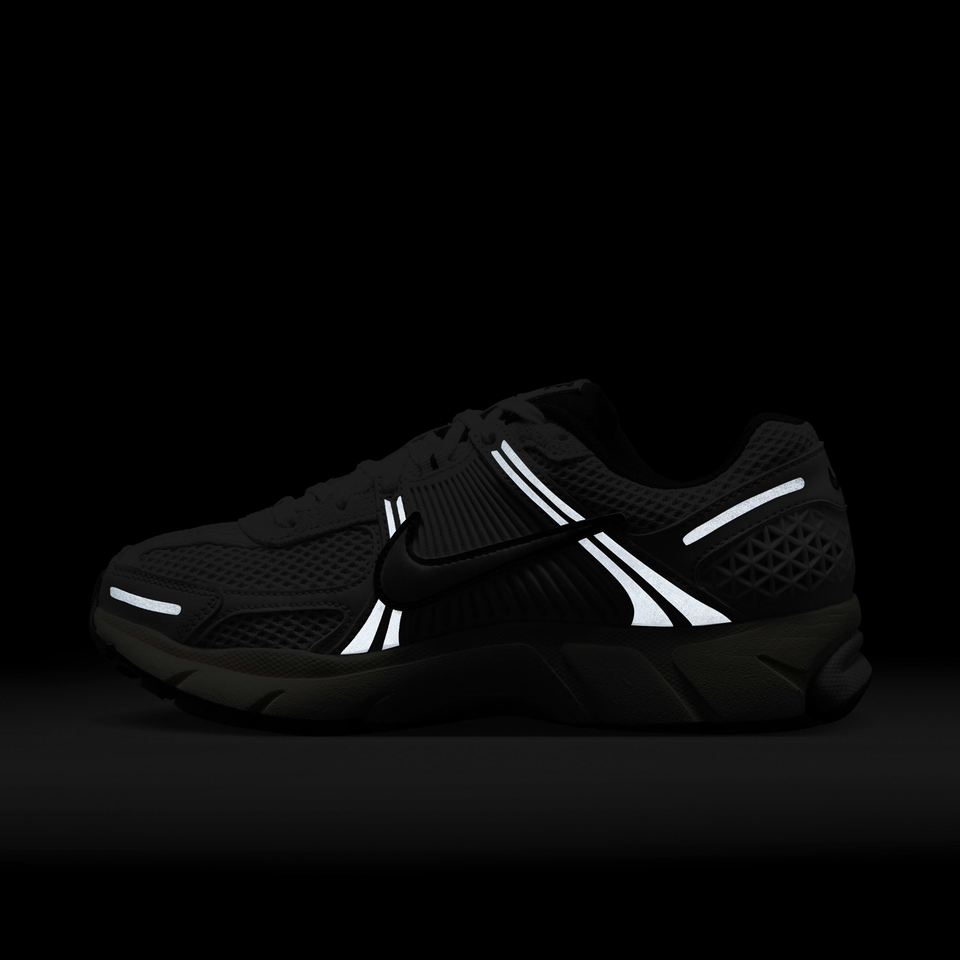 Nike Zoom Vomero 5 image number 11