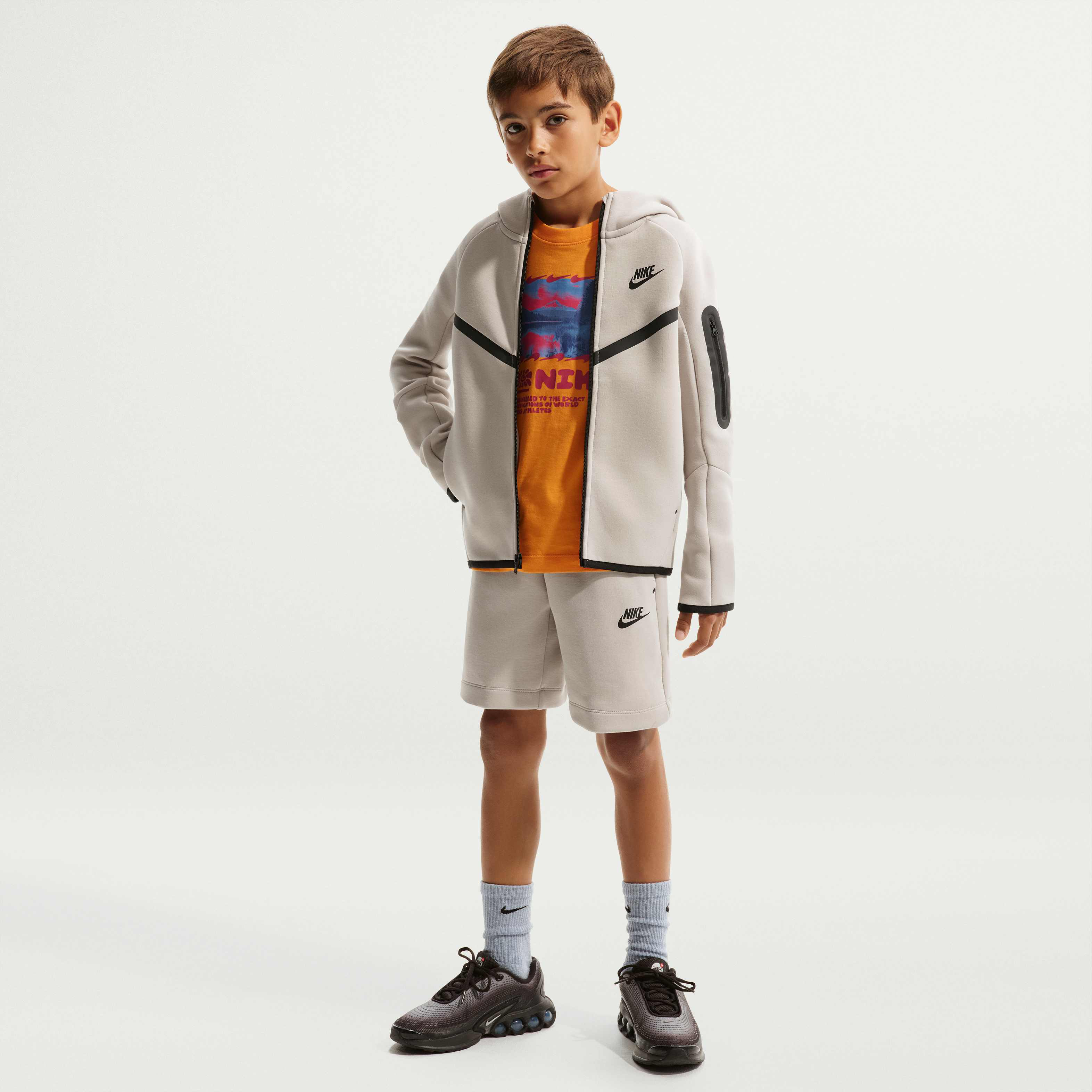 نايكي سبورتسوير تك فليس image number 3