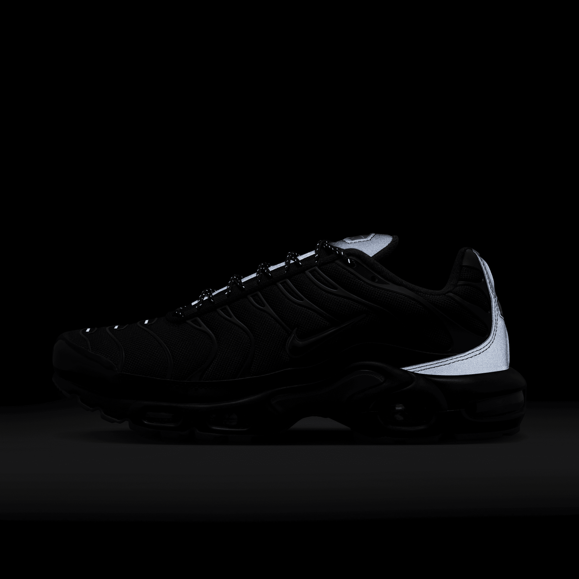 Nike air max deals plus se triple black